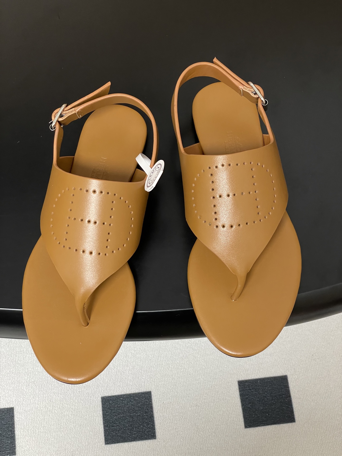Hermès Hermes 爱马仕 H字母激光夹脚人字拖鞋平底凉拖鞋