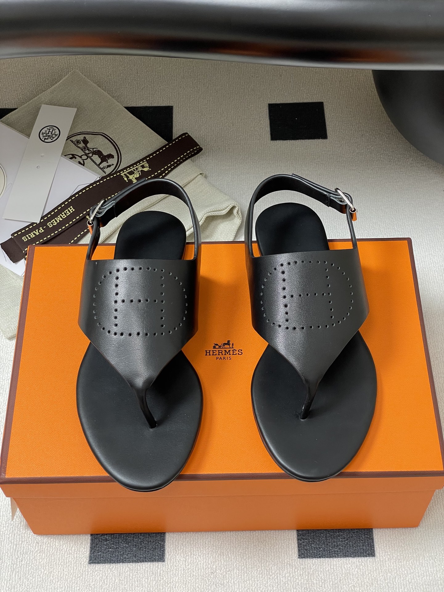 Hermès Hermes 爱马仕 H字母激光夹脚人字拖鞋平底凉拖鞋