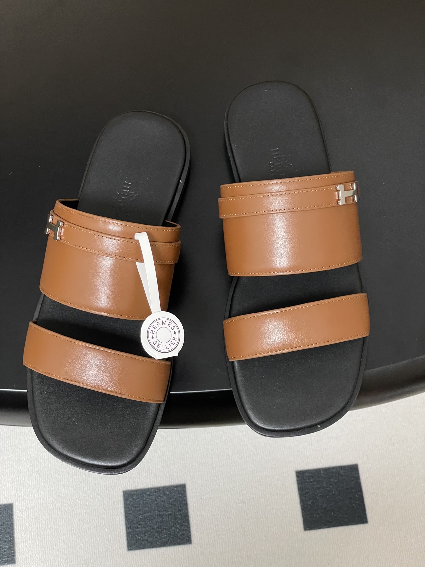 Hermès Hermes 爱马仕 H扣平底凉拖鞋