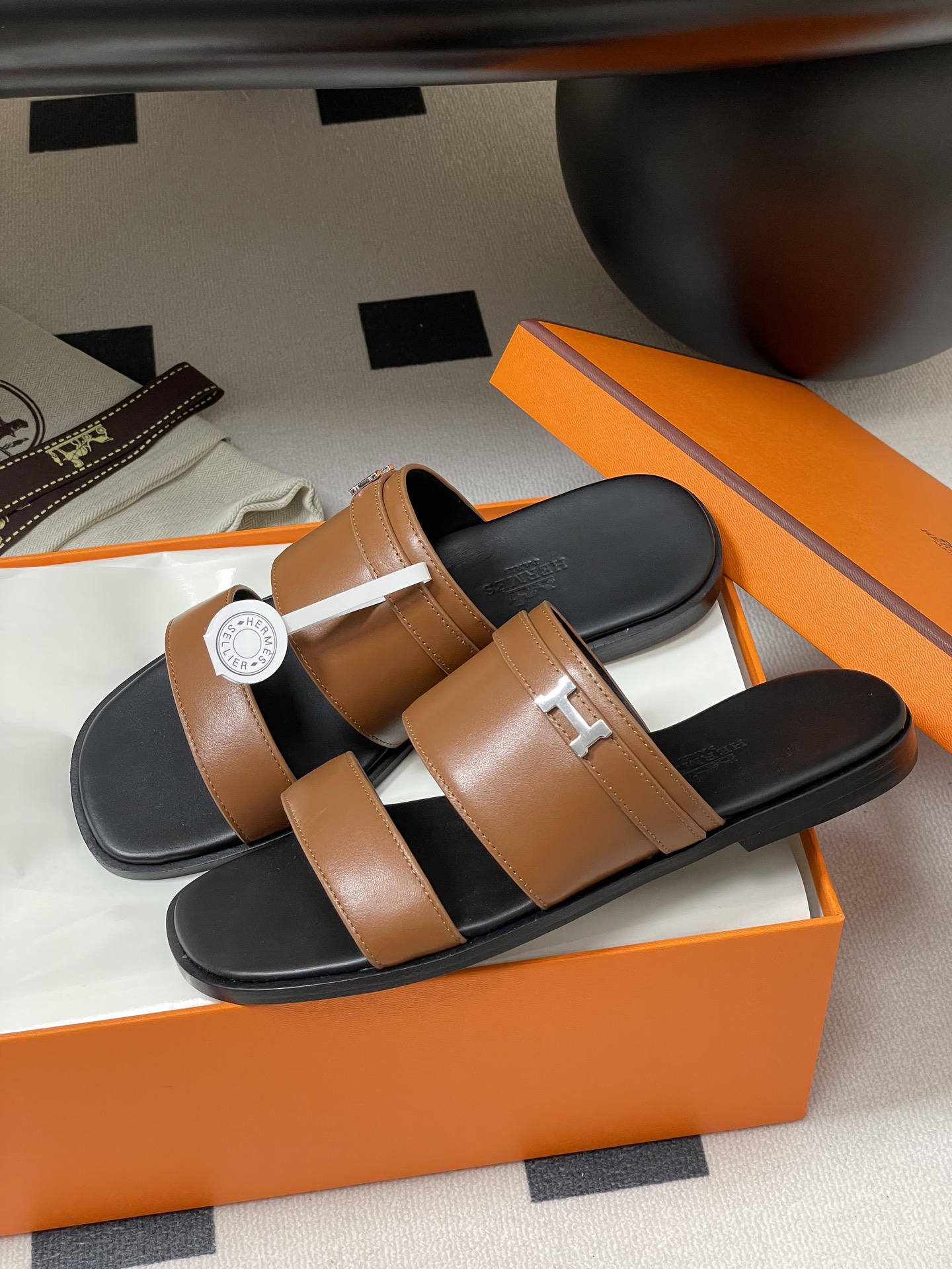 Hermès Hermes 爱马仕 H扣平底凉拖鞋