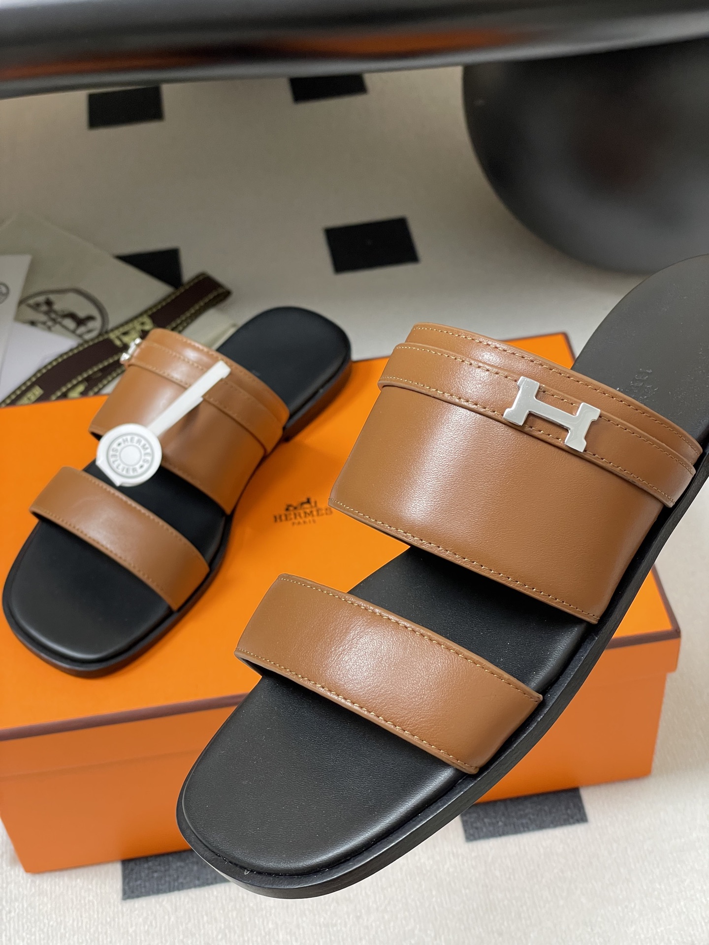 Hermès Hermes 爱马仕 H扣平底凉拖鞋