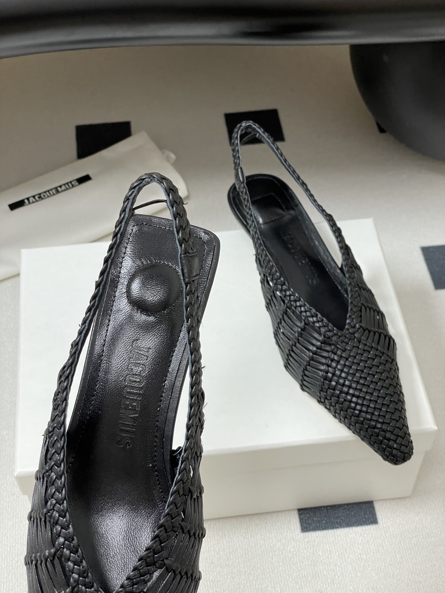 Jacquemus Woven Pointed-Toe Kitten Heel Slingbacks - Elegant and Chic 8 i1746559455677 4196 0 6