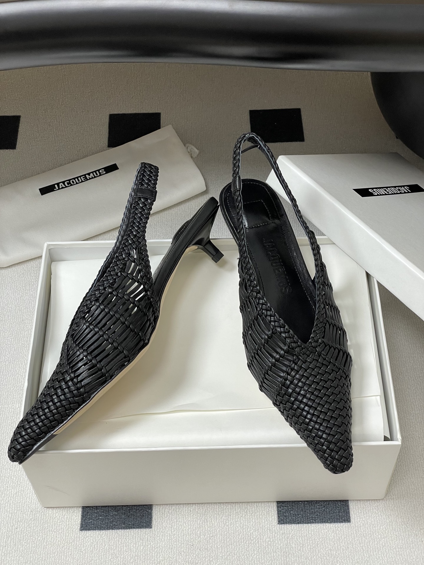 Jacquemus Woven Pointed-Toe Kitten Heel Slingbacks - Elegant and Chic 7 i1746559456065 8433 0 4