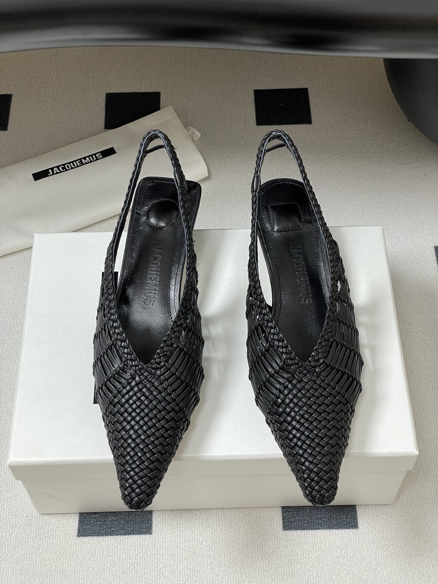 Jacquemus Woven Pointed-Toe Kitten Heel Slingbacks - Elegant and Chic 6 i1746559456229 7519 0 5