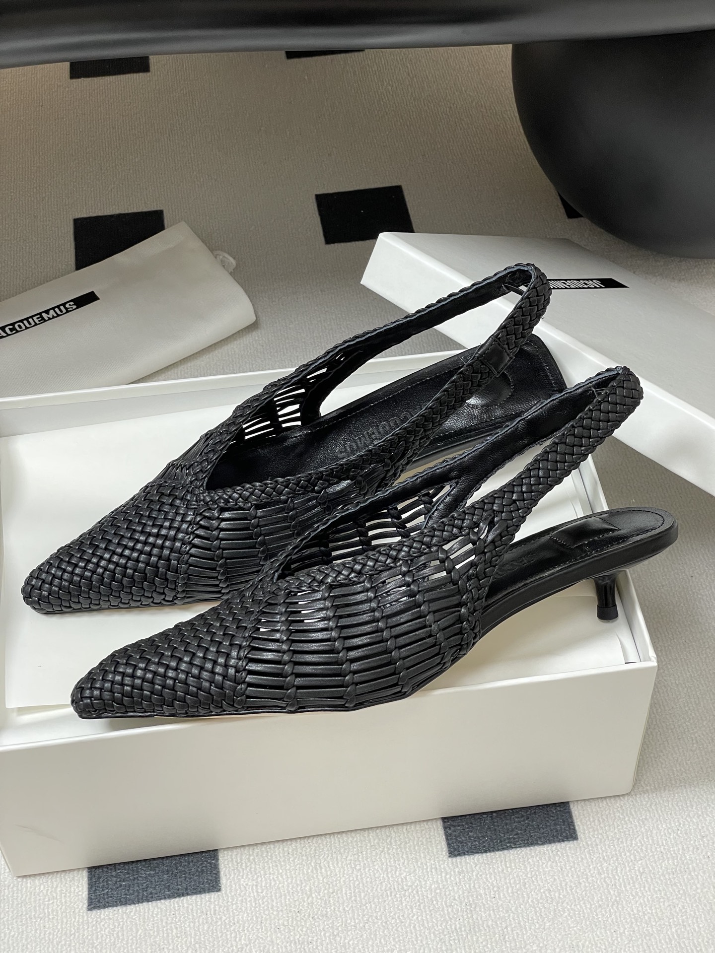 Jacquemus Woven Pointed-Toe Kitten Heel Slingbacks - Elegant and Chic 5 i1746559463250 3154 0 3