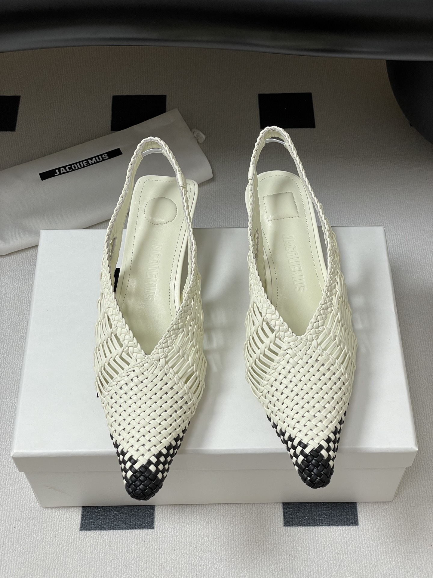 Jacquemus Woven Pointed-Toe Kitten Heel Slingbacks - Elegant and Chic 6 i1746559472591 3777 0 3