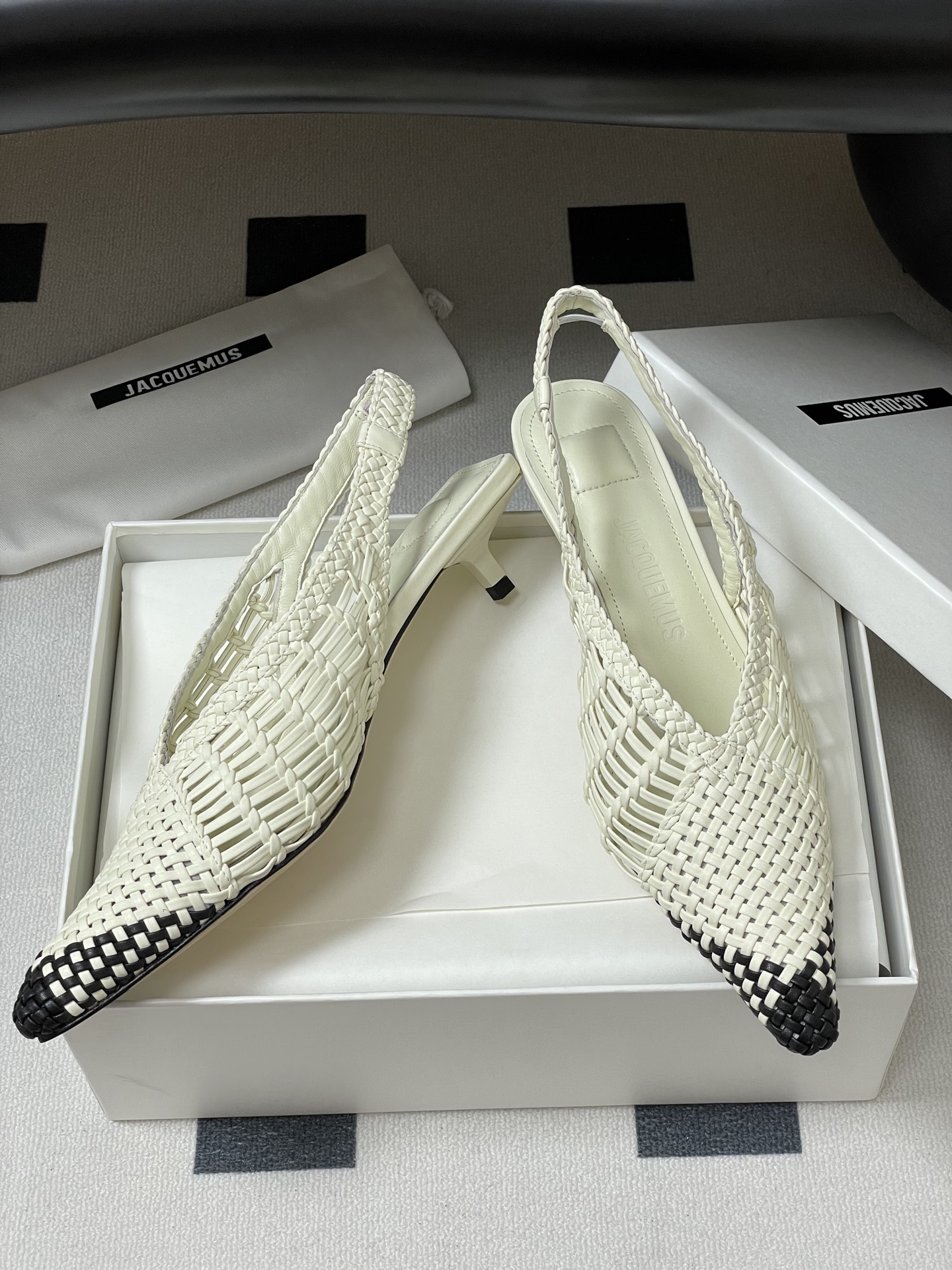 Jacquemus Woven Pointed-Toe Kitten Heel Slingbacks - Elegant and Chic 7 i1746559477350 1727 0 8