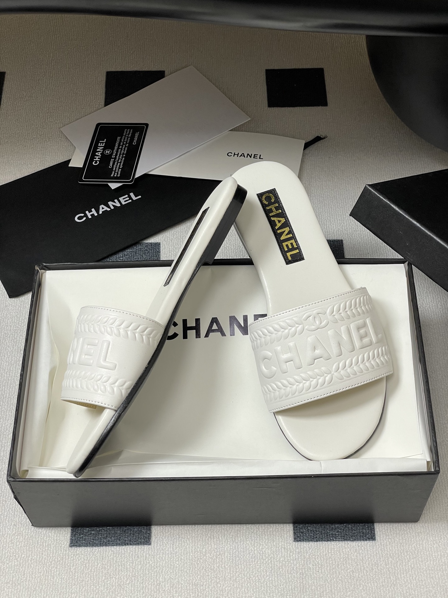 Chanel Women's White Leather Flat Slide Sandals With Embroidered Logo 7 i1746636064033 115 0 1