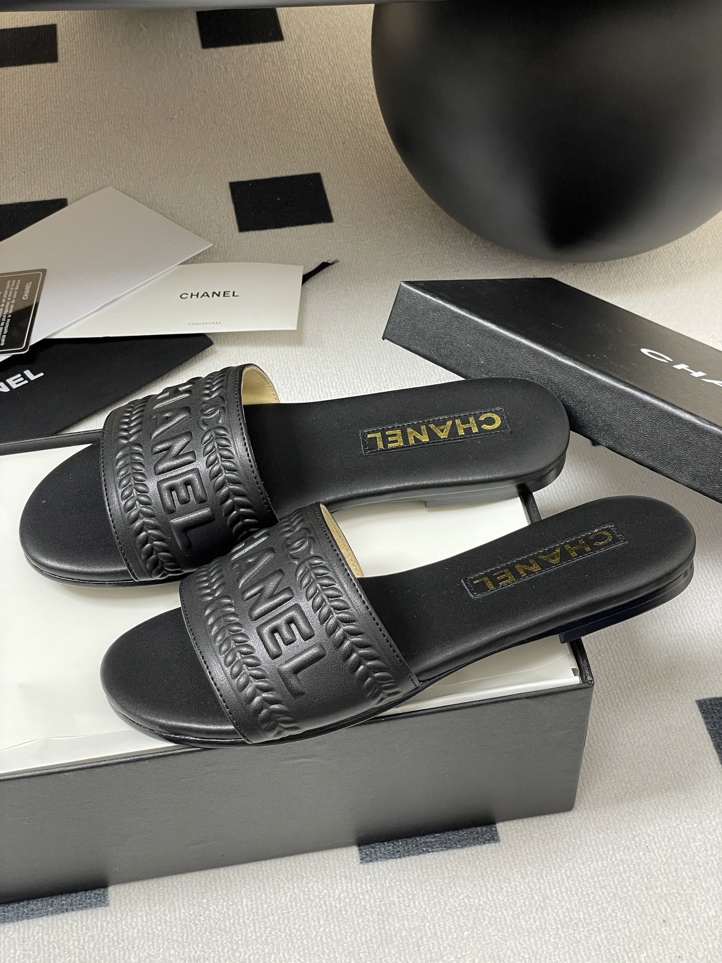 Chanel Women's Black Lambskin Flat Sandals Slides With Embroidered Logo 5 i1746636085486 9400 0 7