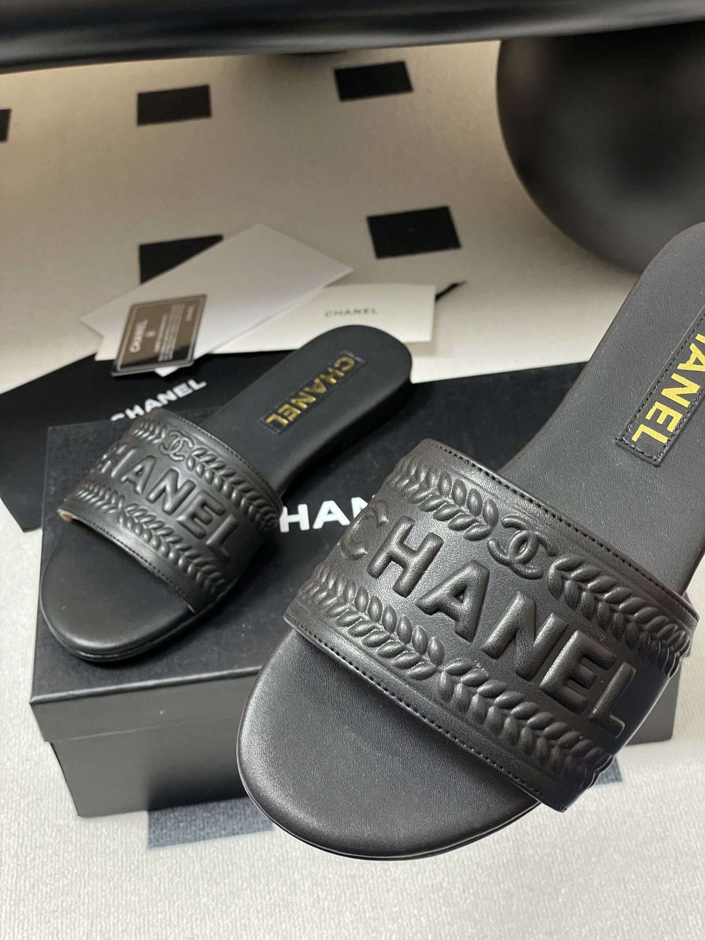 Chanel Women's Black Lambskin Flat Sandals Slides With Embroidered Logo 10 i1746636085533 3136 0 6