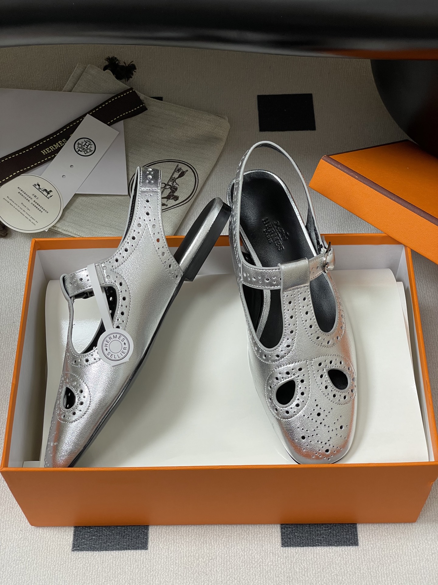 Hermès Khéa Silver Mary Jane Derbies with Perforated Nappa Leather 7 i1746642105407 1611 0 8