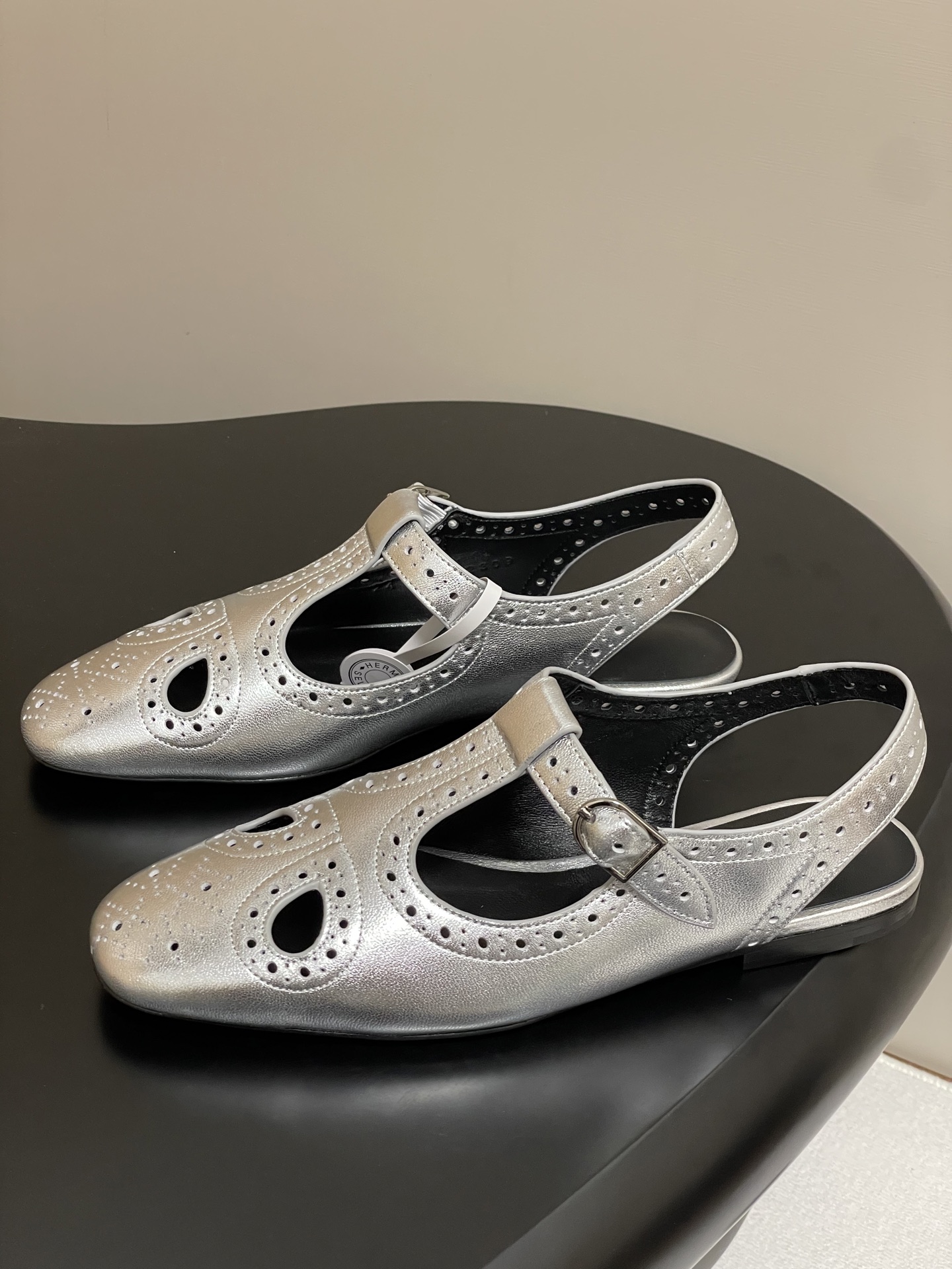 Hermès Khéa Silver Mary Jane Derbies with Perforated Nappa Leather 4 i1746642105438 2354 0 1