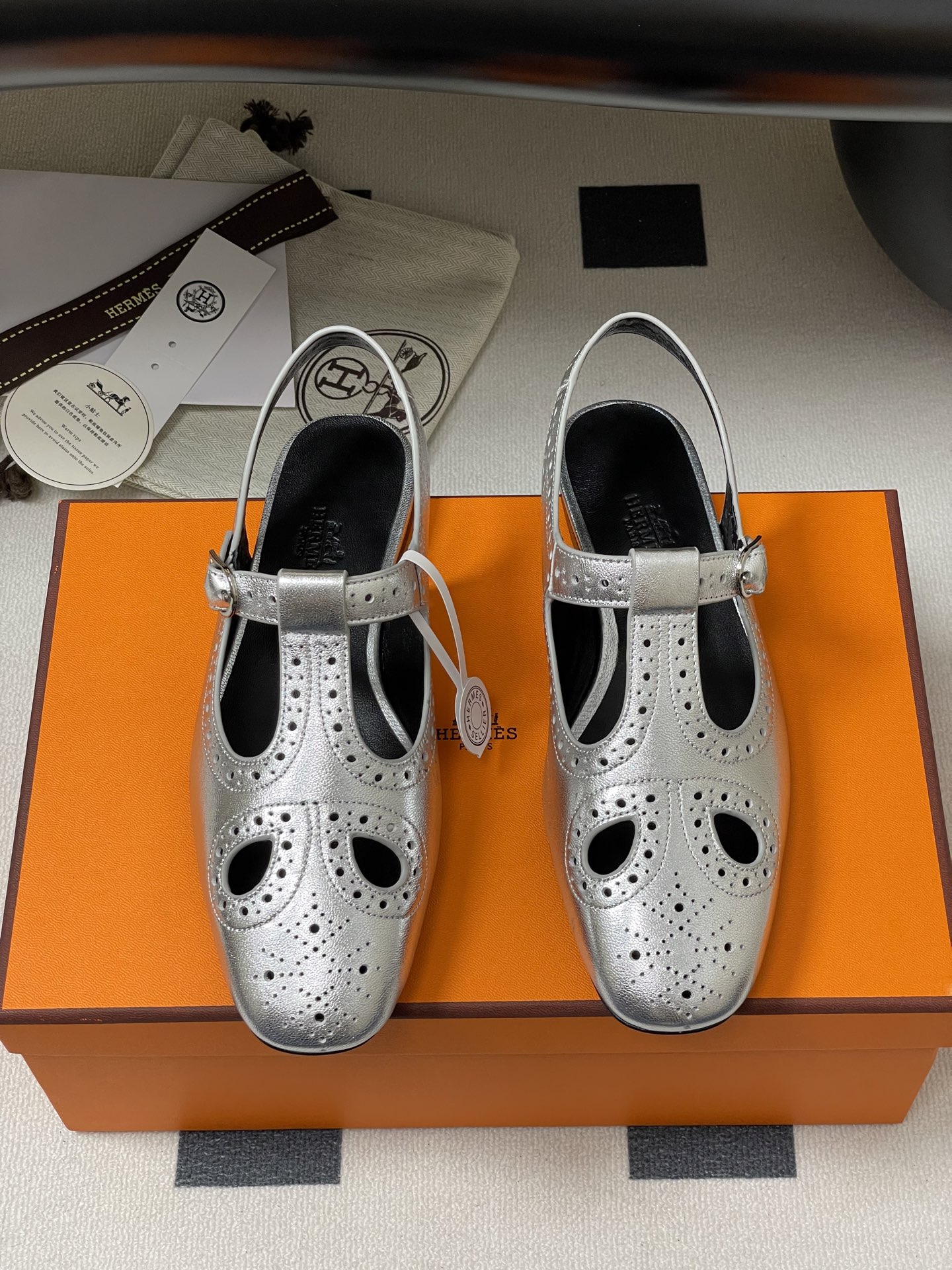 Hermès Khéa Silver Mary Jane Derbies with Perforated Nappa Leather 6 i1746642105513 6388 0 3