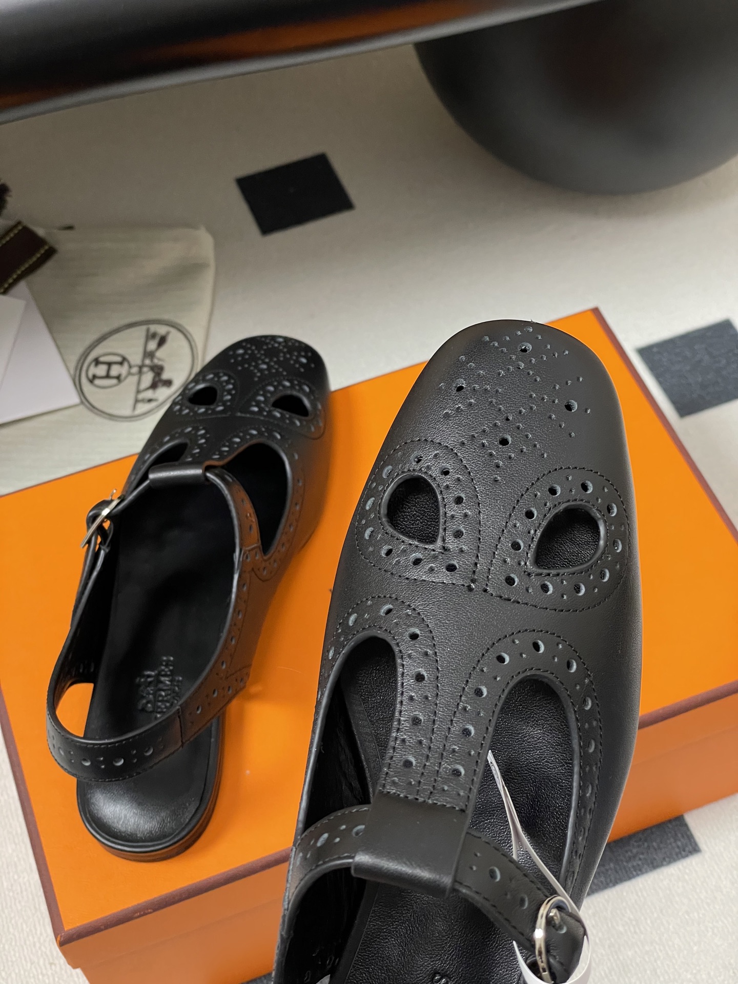 Hermes Khea Derbies: Vintage Mary Jane Leather Shoes with Brogue Detailing 10 i1746642134940 3426 0 6