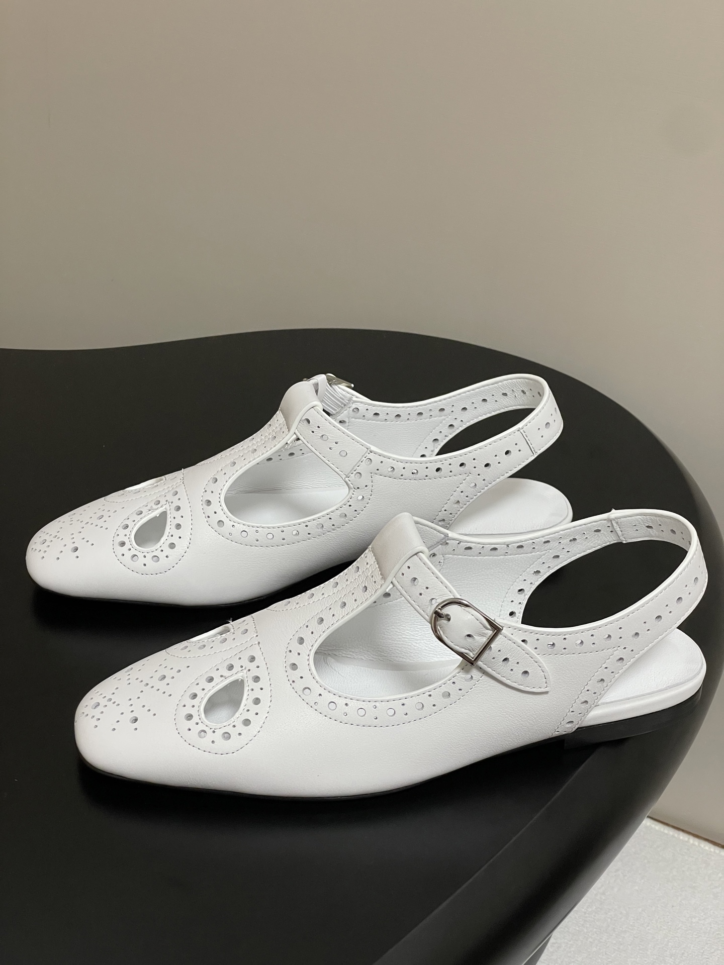 Hermes Women's Khea White Leather Derbies Mary Jane Ghillies Shoes 4 i1746642165945 3958 0 1