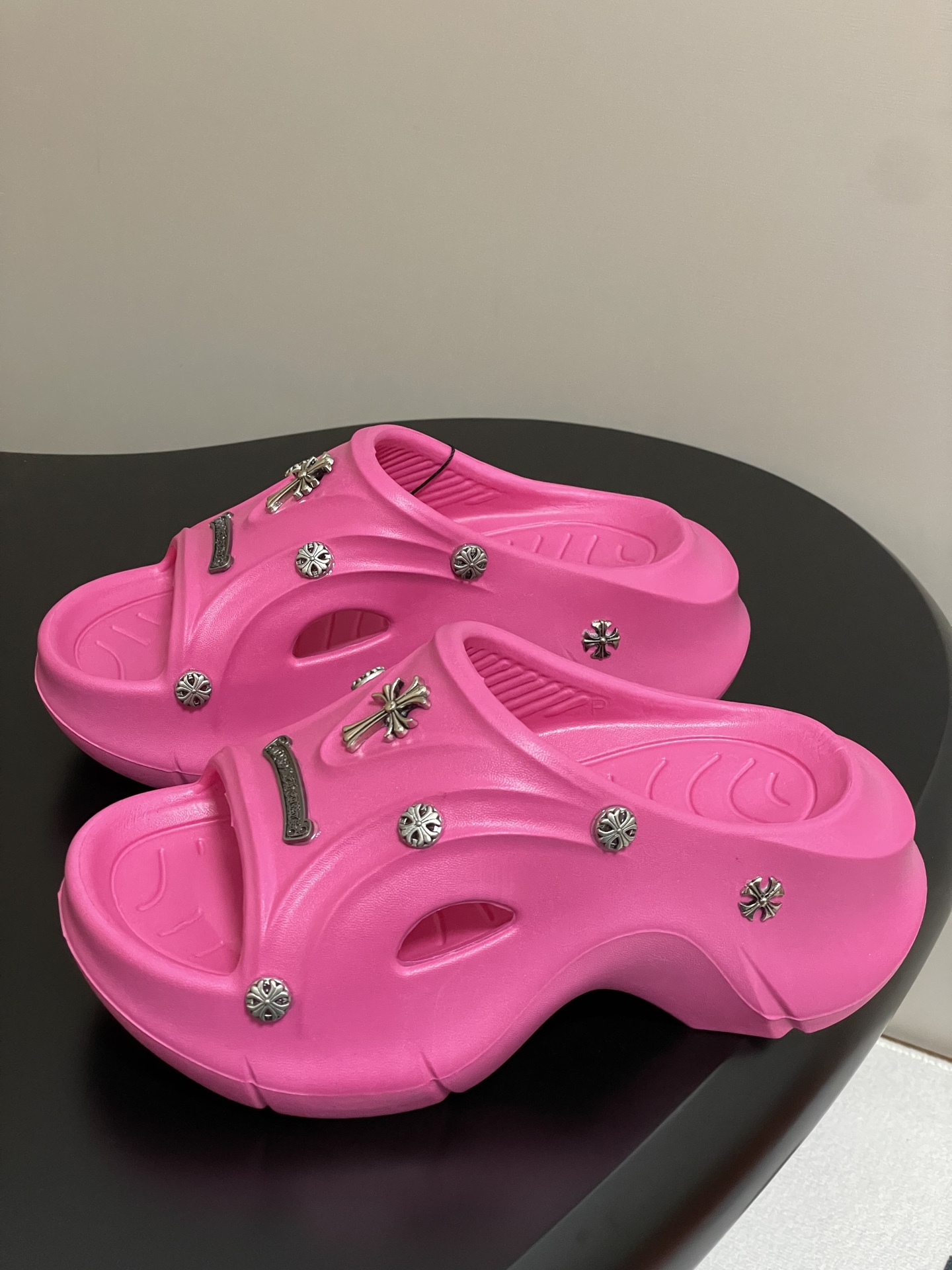 Trendy Chromehearts Punk Slippers: Y2K Style, 7cm High, Korean Version. - 图片 3