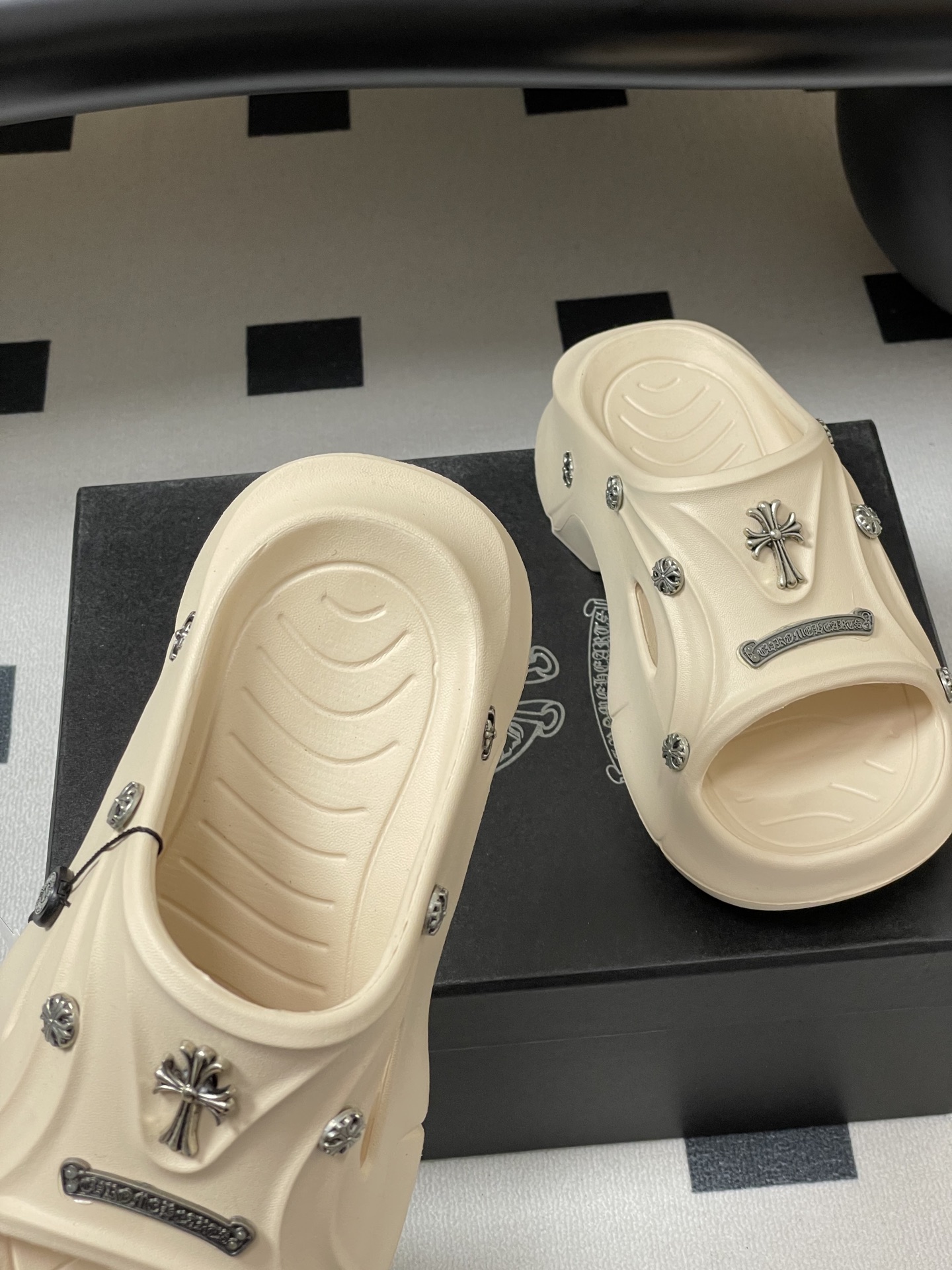 Trendy Chromehearts Cromey Slippers: Y2K Punk Style, 7cm High, Korean Version. - 图片 7