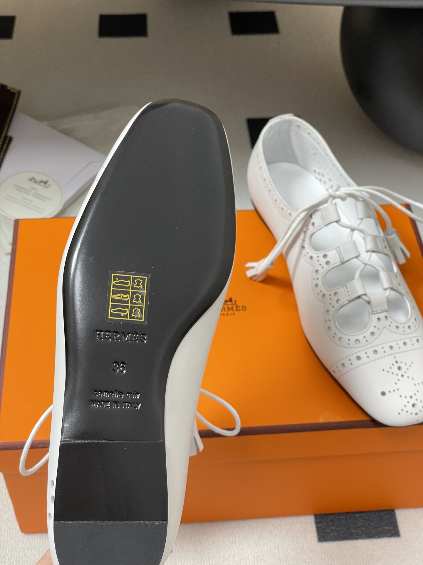 Hermes Khea Derbies: White Leather Lace-Up Brogue Flat Shoes 9 i1746737753667 6476 0 2