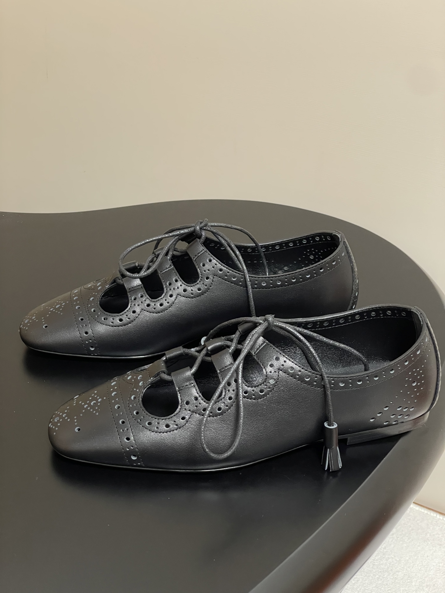 Hermes Women's Black Leather Khea Derby Shoes Brogue Pointed Toe 4 i1746737772889 7690 0 2