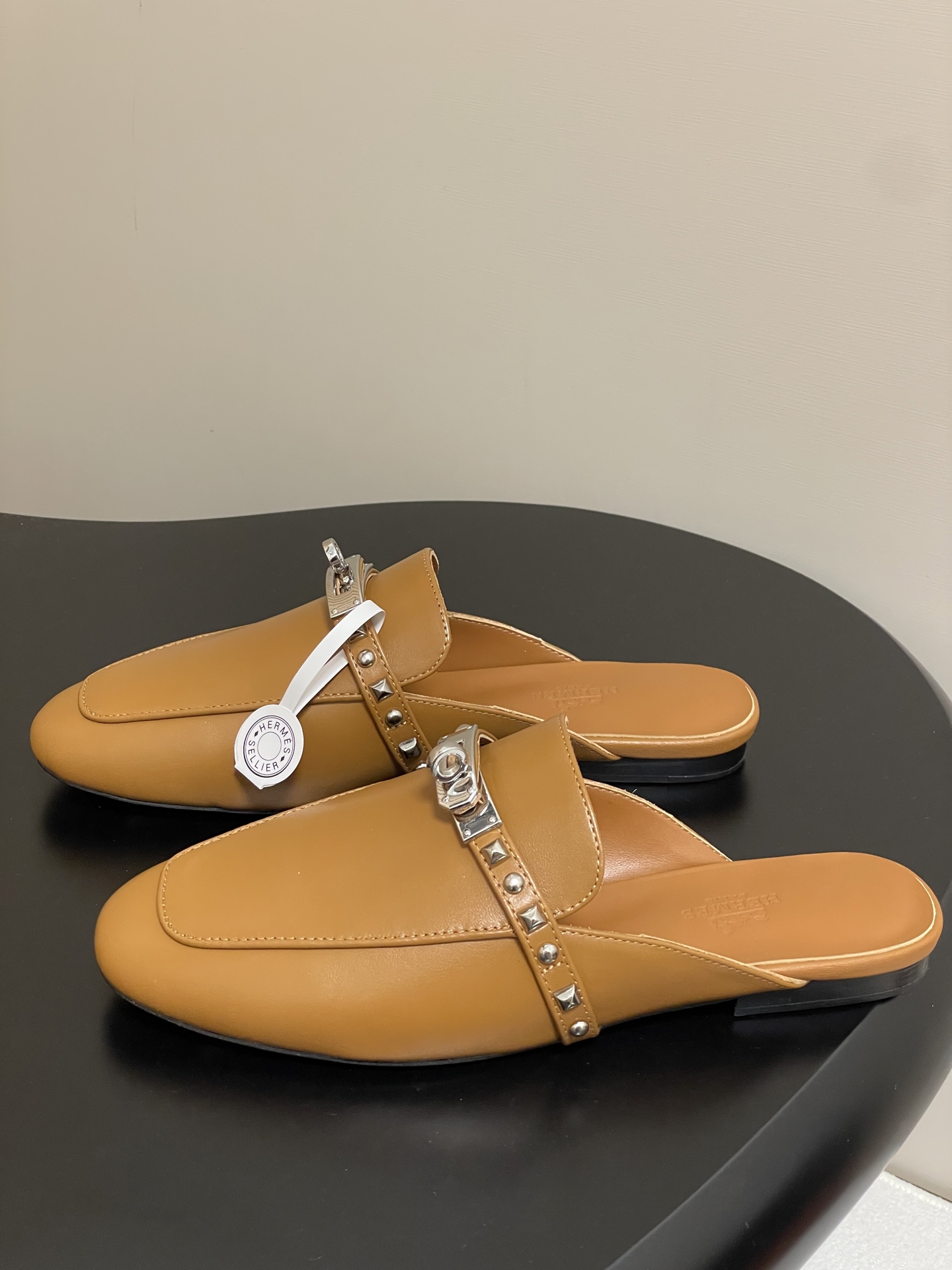 Hermès Hermes 爱马仕 H家 Oz铆钉穆勒鞋 Kelly扣包头半拖鞋 H 半拖 25ss新版面