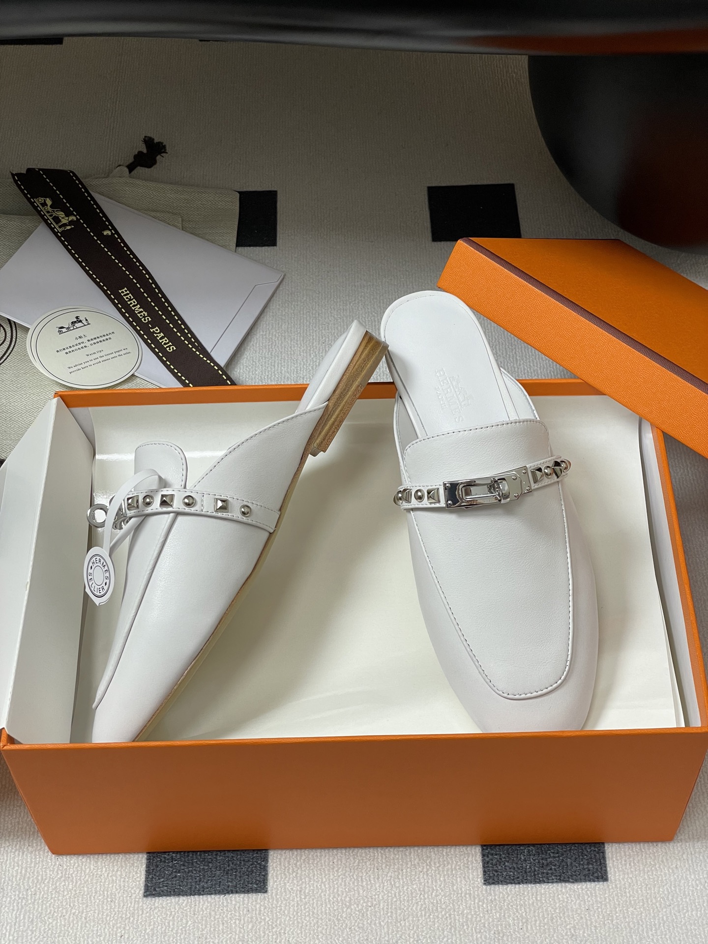 Hermès Hermes 爱马仕 H家 Oz铆钉穆勒鞋 Kelly扣包头半拖鞋 H 半拖 25ss新版面