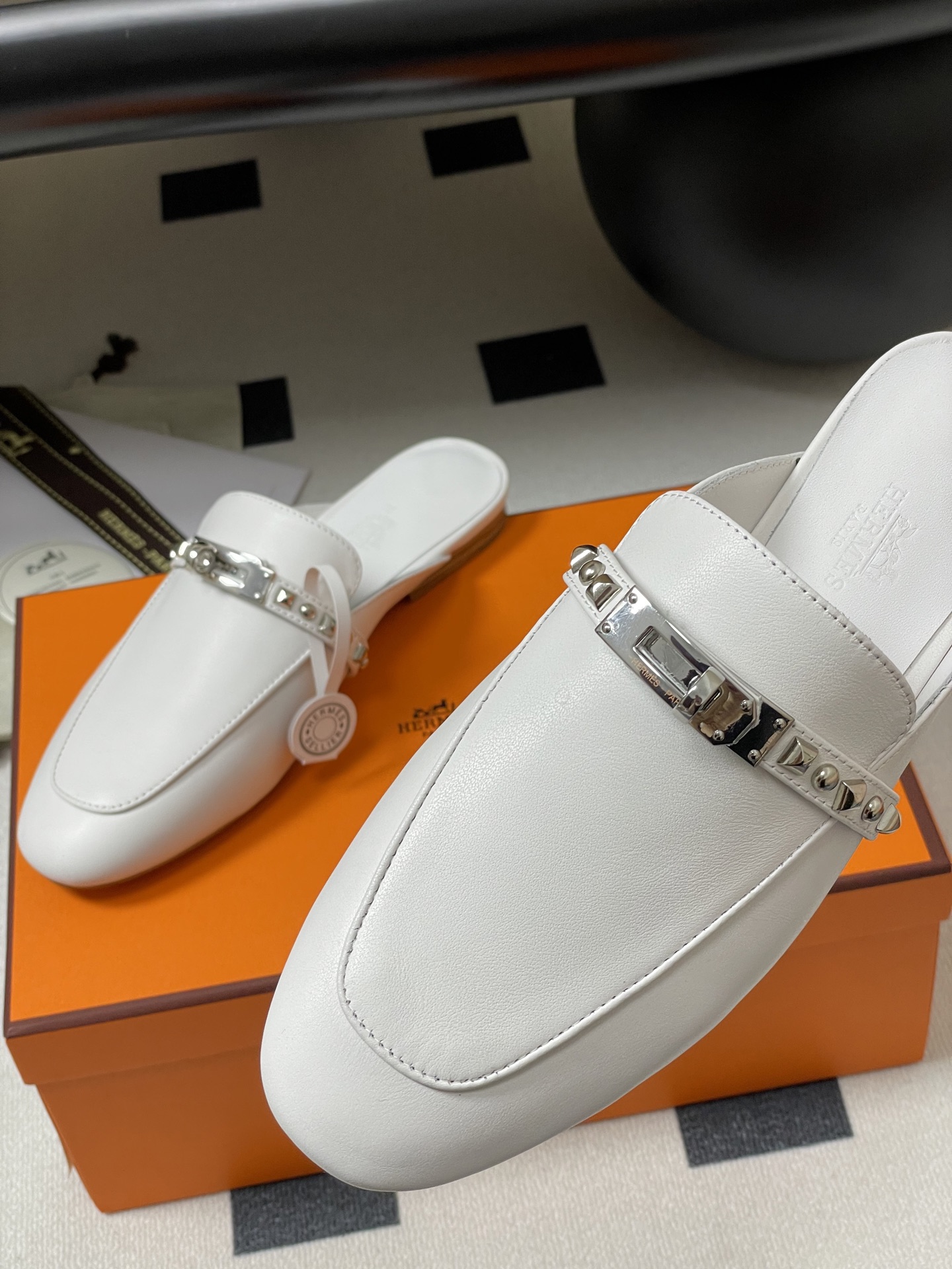Hermès Hermes 爱马仕 H家 Oz铆钉穆勒鞋 Kelly扣包头半拖鞋 H 半拖 25ss新版面