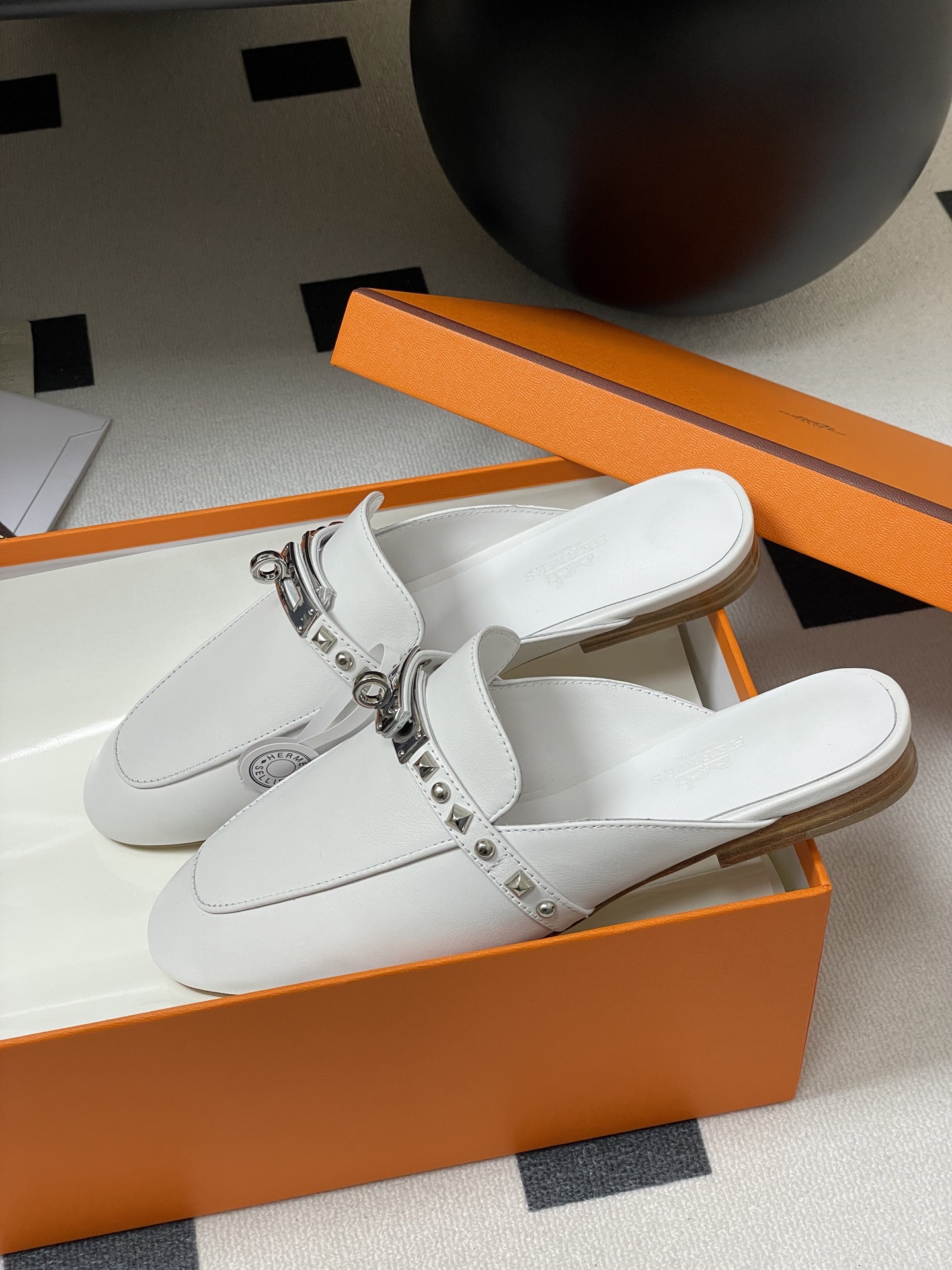 Hermès Hermes 爱马仕 H家 Oz铆钉穆勒鞋 Kelly扣包头半拖鞋 H 半拖 25ss新版面