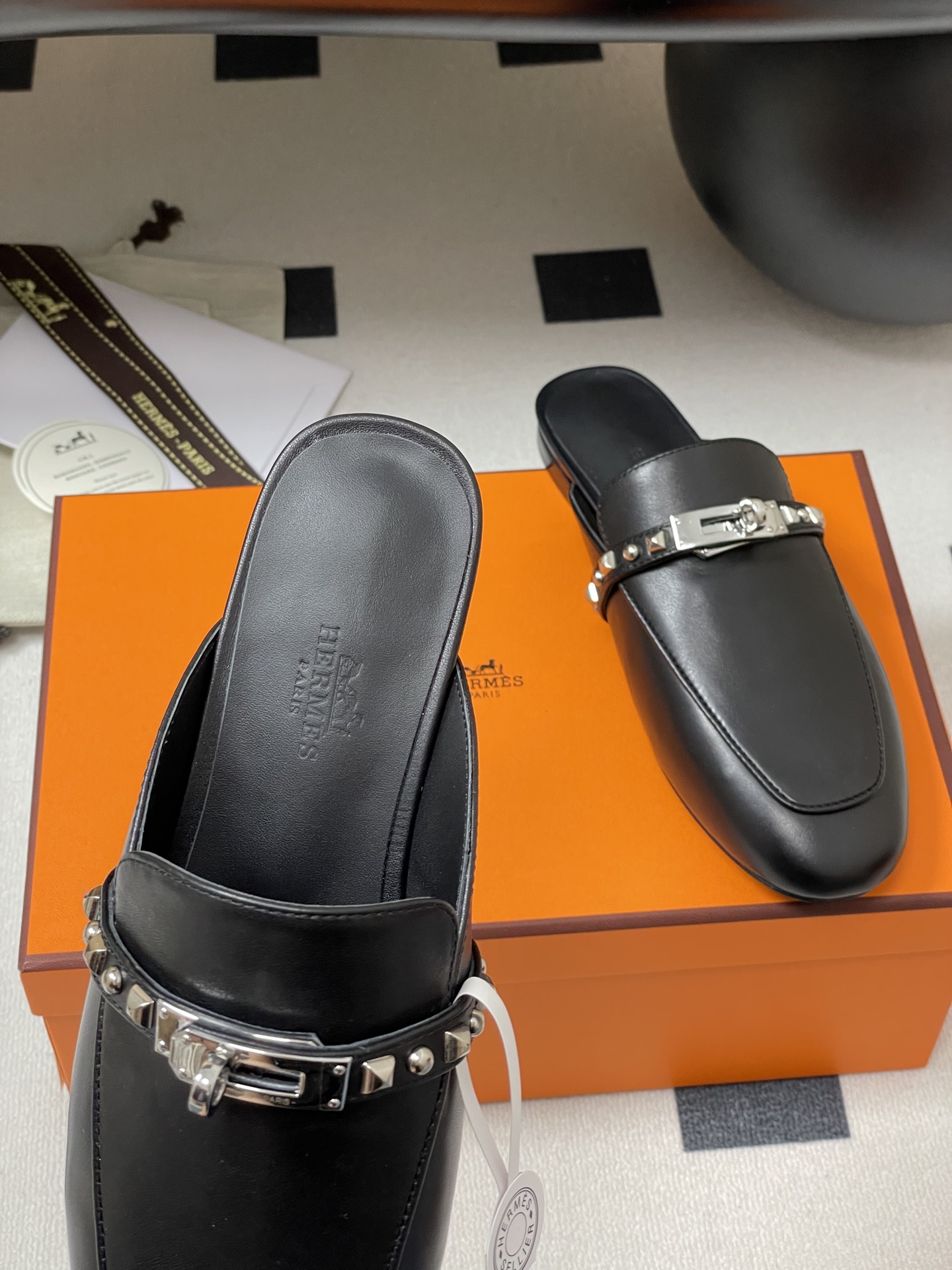 Hermès Hermes 爱马仕 H家 Oz铆钉穆勒鞋 Kelly扣包头半拖鞋 H 半拖 25ss新版面