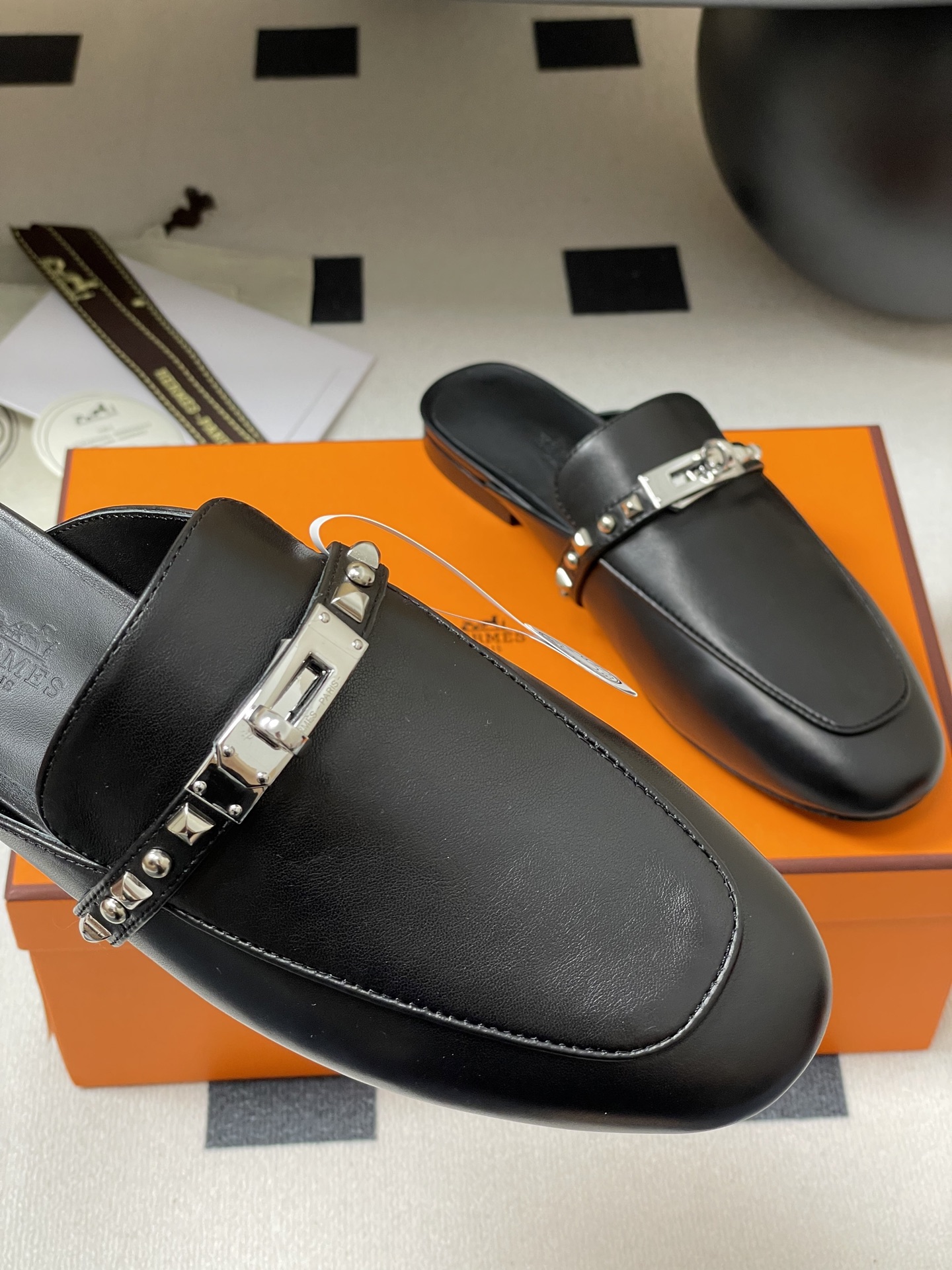 Hermès Hermes 爱马仕 H家 Oz铆钉穆勒鞋 Kelly扣包头半拖鞋 H 半拖 25ss新版面