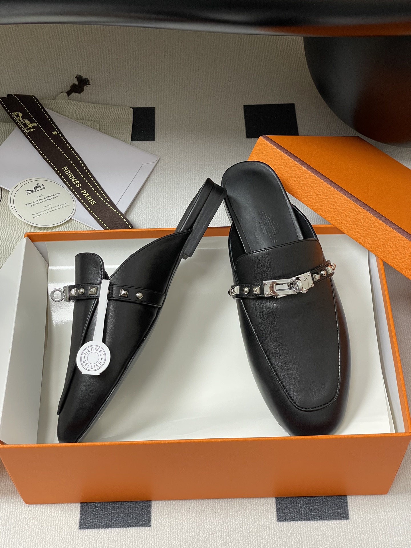 Hermès Hermes 爱马仕 H家 Oz铆钉穆勒鞋 Kelly扣包头半拖鞋 H 半拖 25ss新版面
