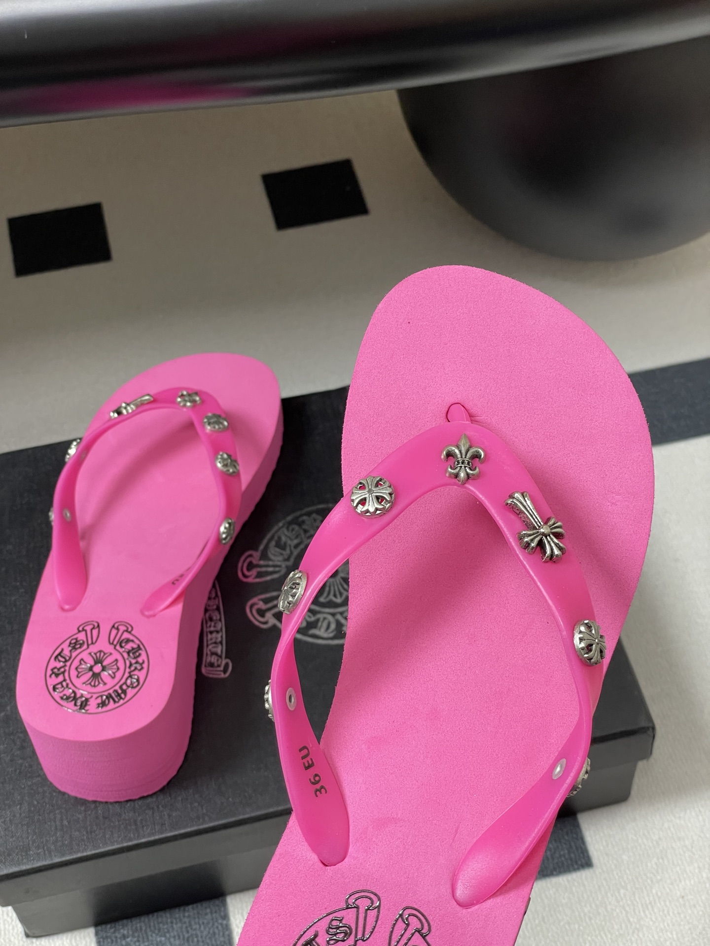 Chromehearts Punk Style 7cm Platform Slippers for Lazy Summer Days - 图片 9