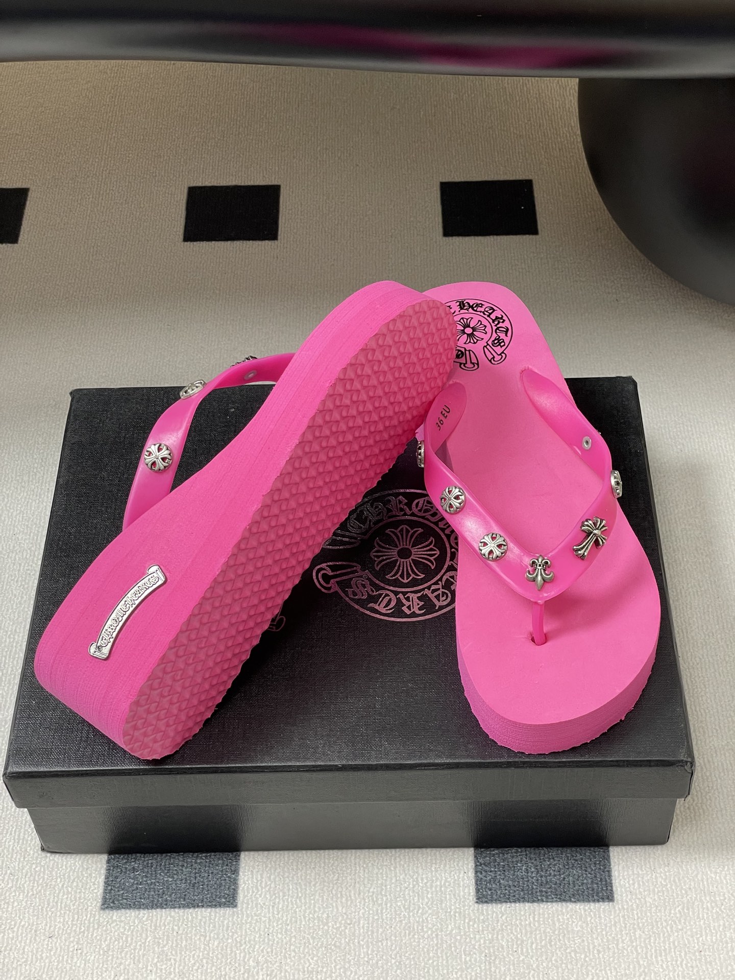 Chromehearts Punk Style 7cm Platform Slippers for Lazy Summer Days - 图片 8