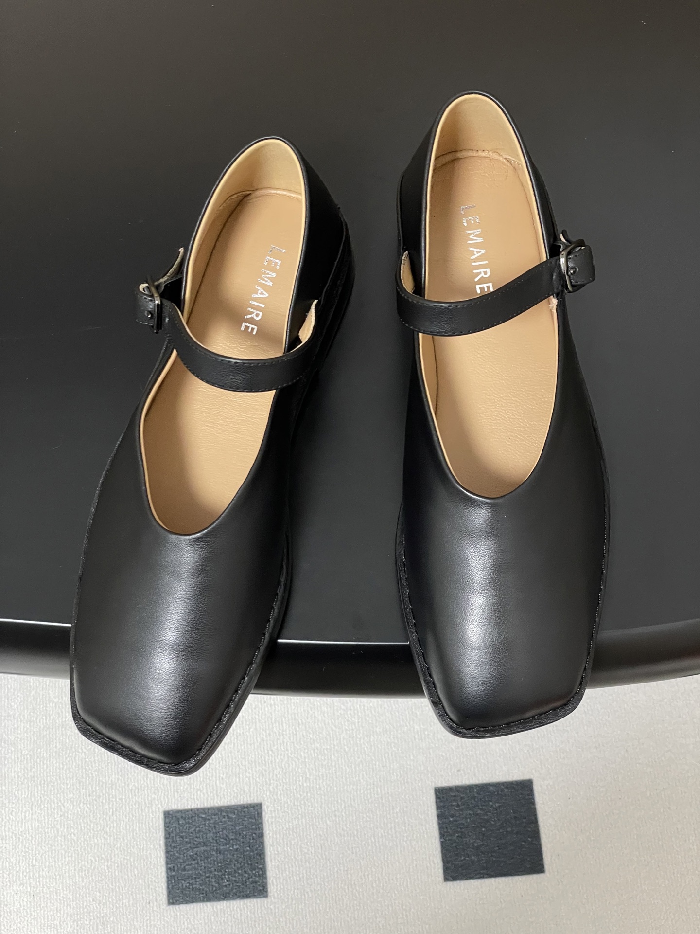 Lemaire 2025s Mary Jane Ballerina Flats: Elegant and Refined Design with Premium Materials - 图片 2