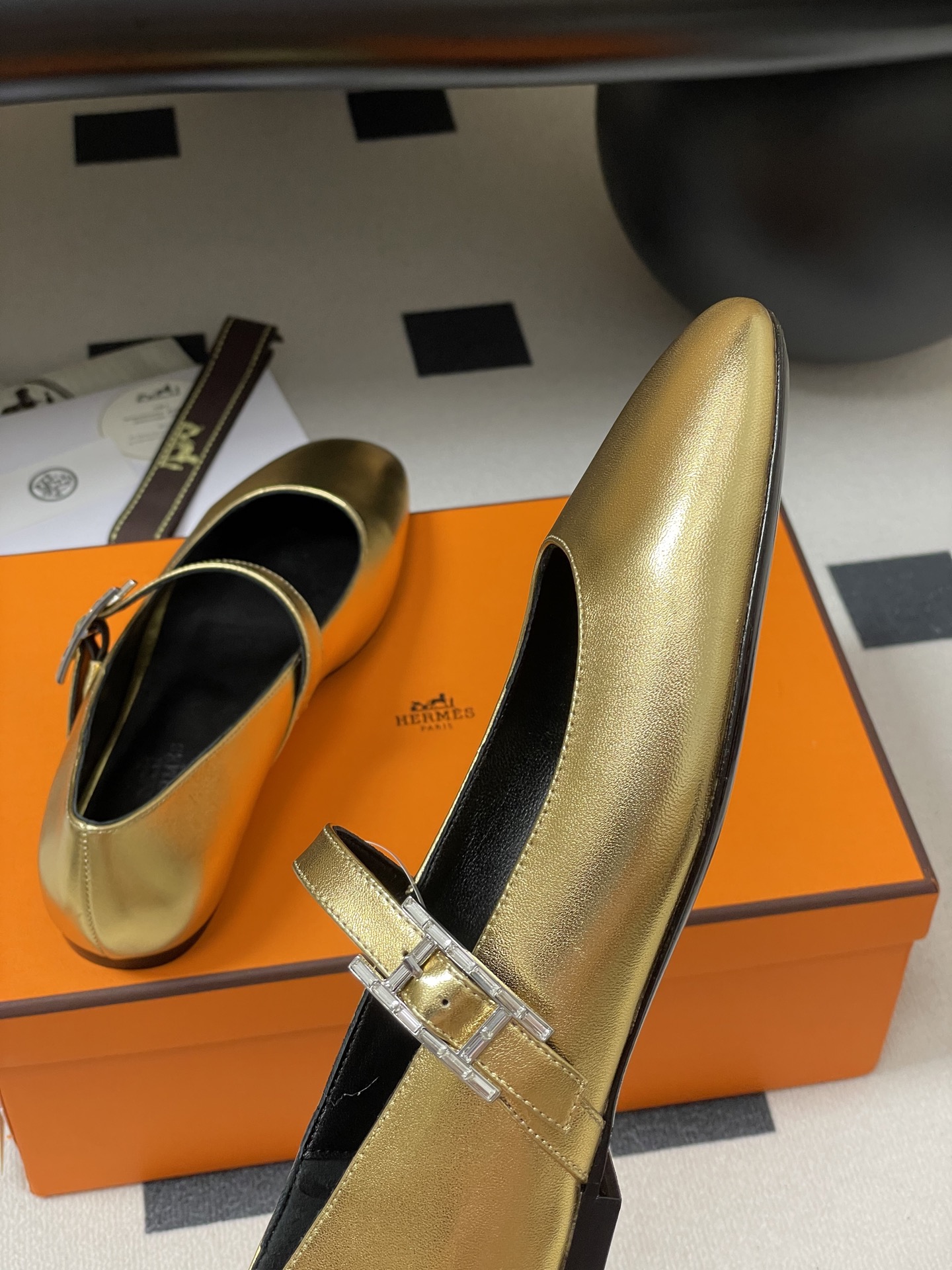 顶级品质Hermes 爱马仕🐎 H家25s早春新款 Jane系列H扣芭蕾舞鞋H字母钻扣玛丽珍平底单鞋小方 顶级品质Hermes 爱马仕🐎 H家25s早春新款 Jane系列H扣芭蕾舞鞋H字母钻扣玛丽珍平底单鞋小方