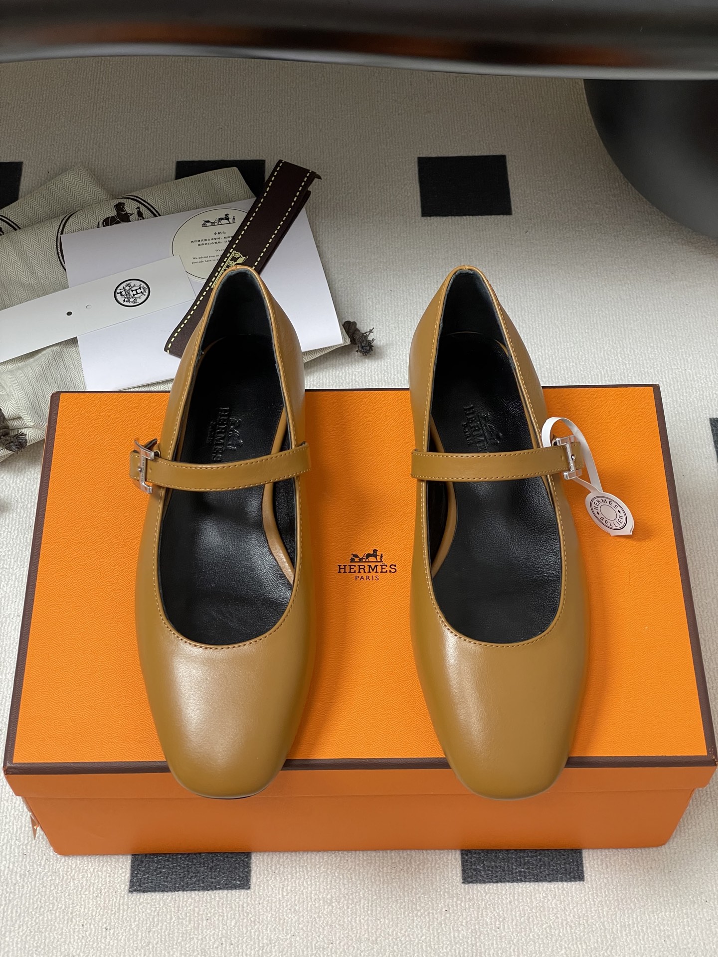 顶级品质Hermes 爱马仕🐎 H家25s早春新款 Jane系列H扣芭蕾舞鞋H字母钻扣玛丽珍平底单鞋小方 顶级品质Hermes 爱马仕🐎 H家25s早春新款 Jane系列H扣芭蕾舞鞋H字母钻扣玛丽珍平底单鞋小方