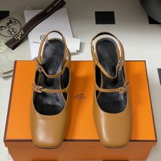 顶级品质Hermes 爱马仕🐎 H家25s早春新款 Jackie系列H扣玛丽珍鞋H字母钻扣二带后空凉鞋高 顶级品质Hermes 爱马仕🐎 H家25s早春新款 Jackie系列H扣玛丽珍鞋H字母钻扣二带后空凉鞋高