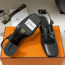 顶级品质Hermes 爱马仕🐎 H家25s早春新款 Jackie系列H扣玛丽珍鞋H字母钻扣二带后空凉鞋高 顶级品质Hermes 爱马仕🐎 H家25s早春新款 Jackie系列H扣玛丽珍鞋H字母钻扣二带后空凉鞋高