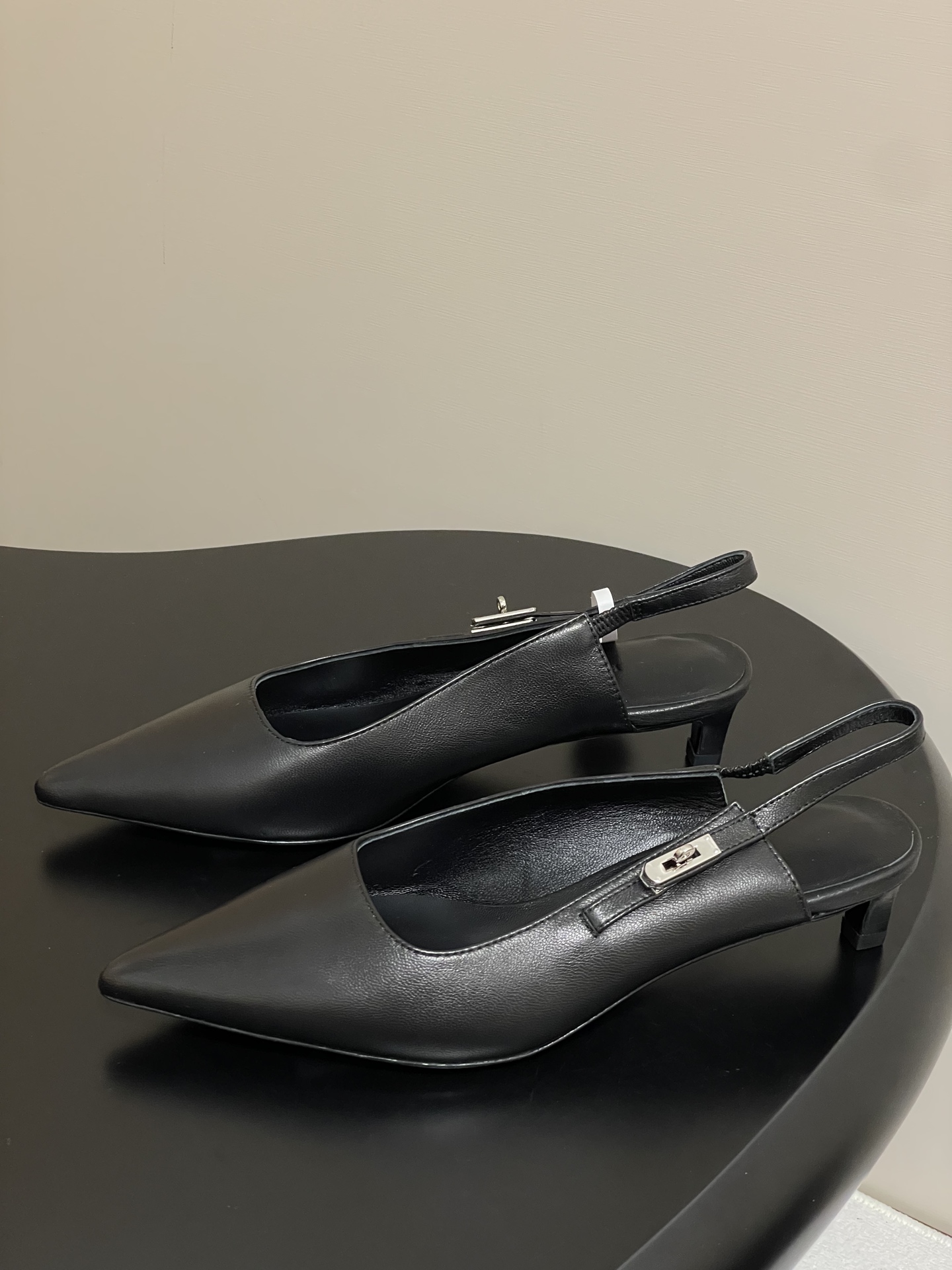 Hermès Kelly Buckle Slingback Pumps - Pointed Toe Kitten Heel Shoes 4 i1750281461006 7274 0 1