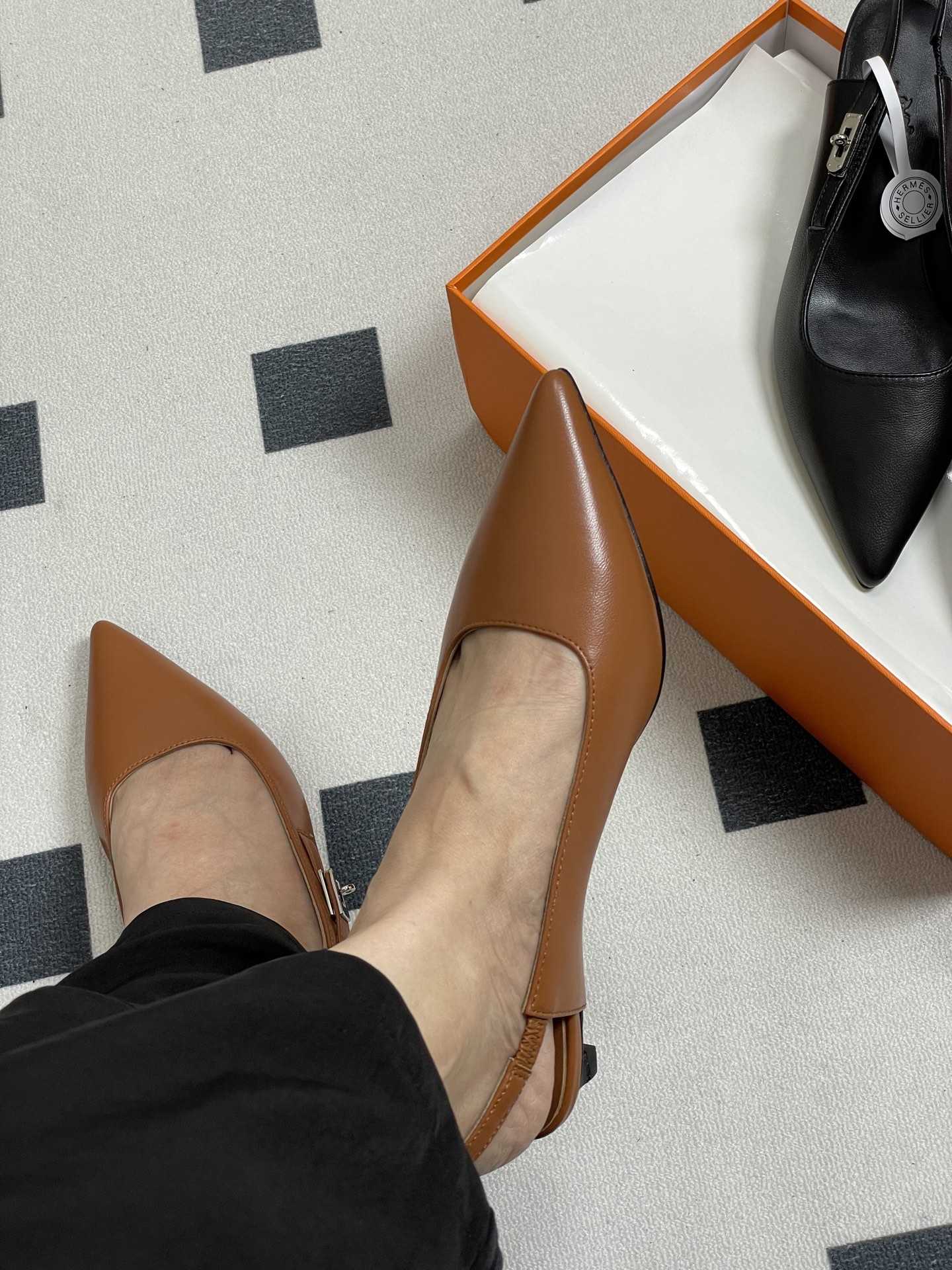 Elegant Pointed Toe Slingback Pumps with Kelly Buckle Detail - Nappa Leather 5 i1750281608155 8273 0 2