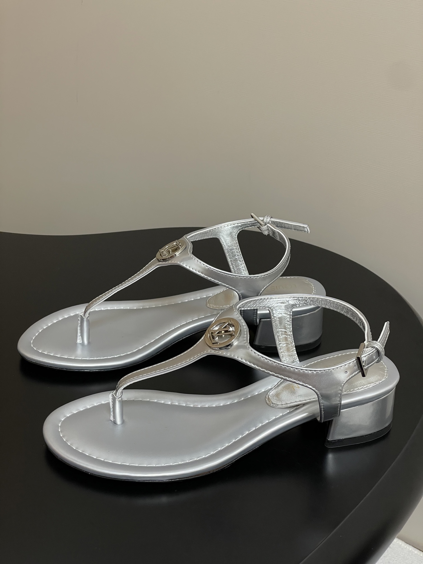 Louis Vuitton Vibe Silver Leather Thong Sandals with Block Heel 3 i1750281837274 4561 0 1