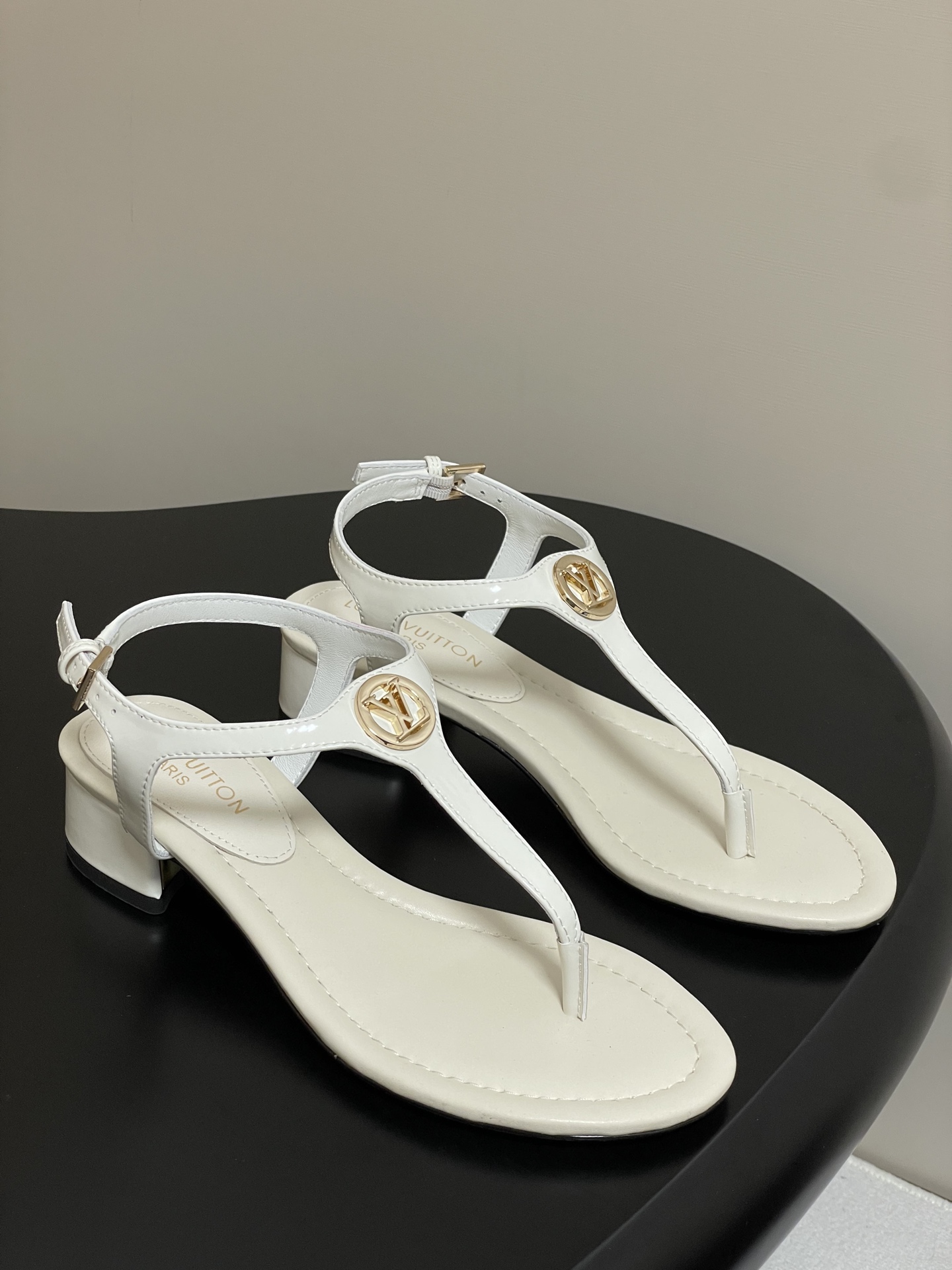 Louis Vuitton Vibe Thong Sandals Leather Block Heel Summer Shoes for Women 2 i1750282042693 8339 0 7
