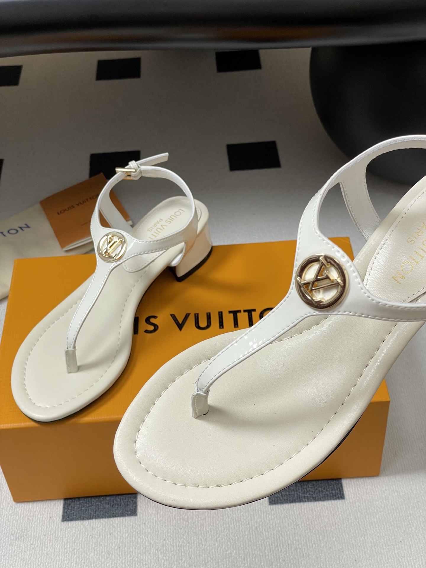 Louis Vuitton Vibe Thong Sandals Leather Block Heel Summer Shoes for Women 10 i1750282042817 4679 0 3