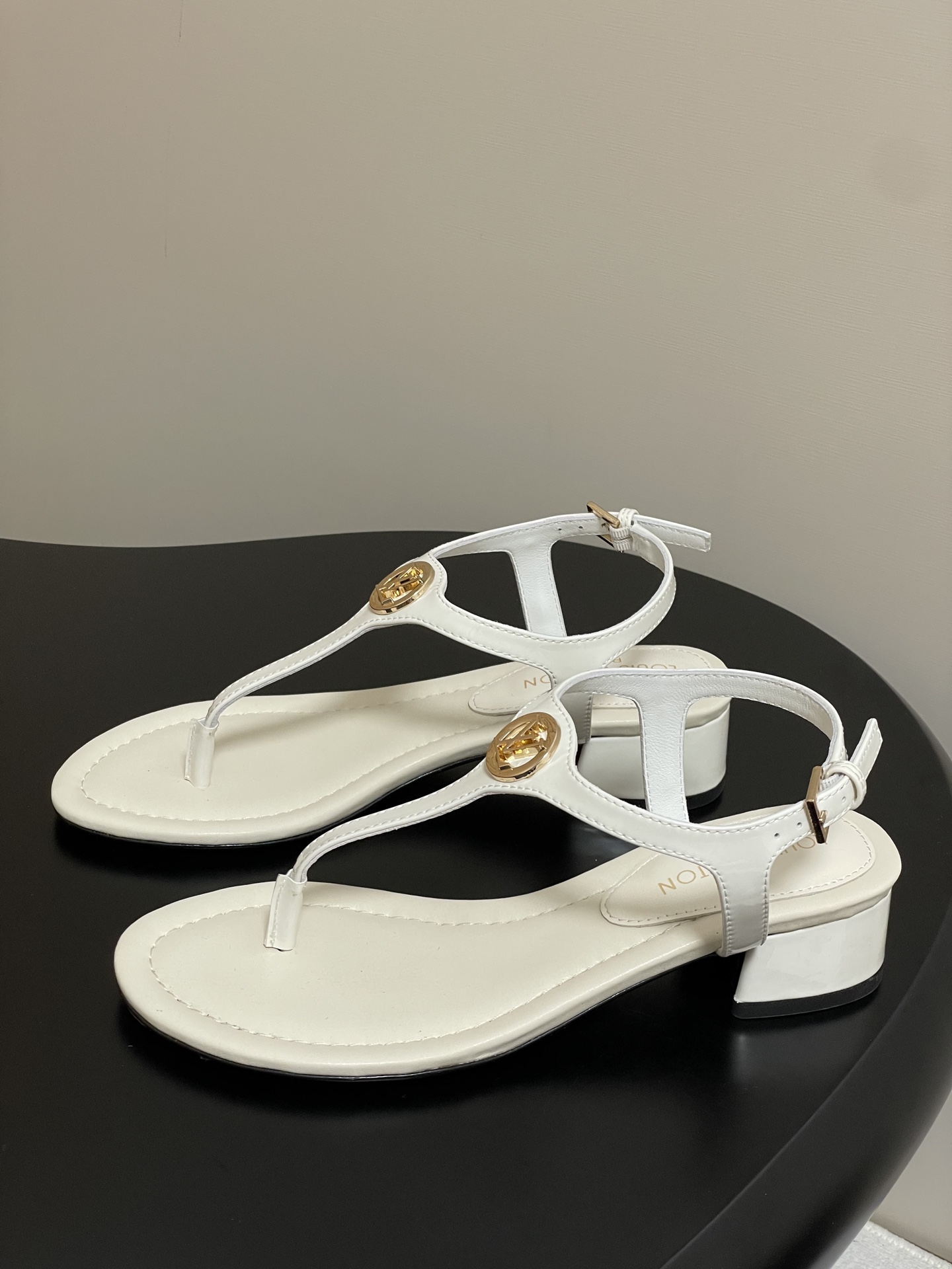 Louis Vuitton Vibe Thong Sandals Leather Block Heel Summer Shoes for Women 4 i1750282043133 1358 0 8