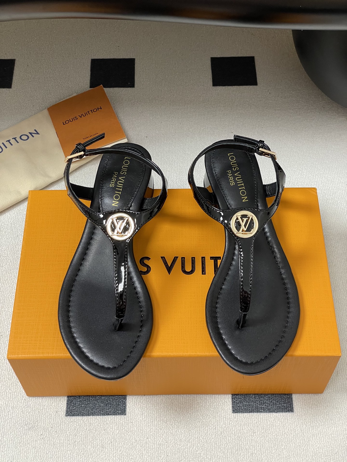 Louis Vuitton Vibe Thong Sandals - Black Leather with Iconic Gold Detailing 6 i1750282123064 8616 0 0