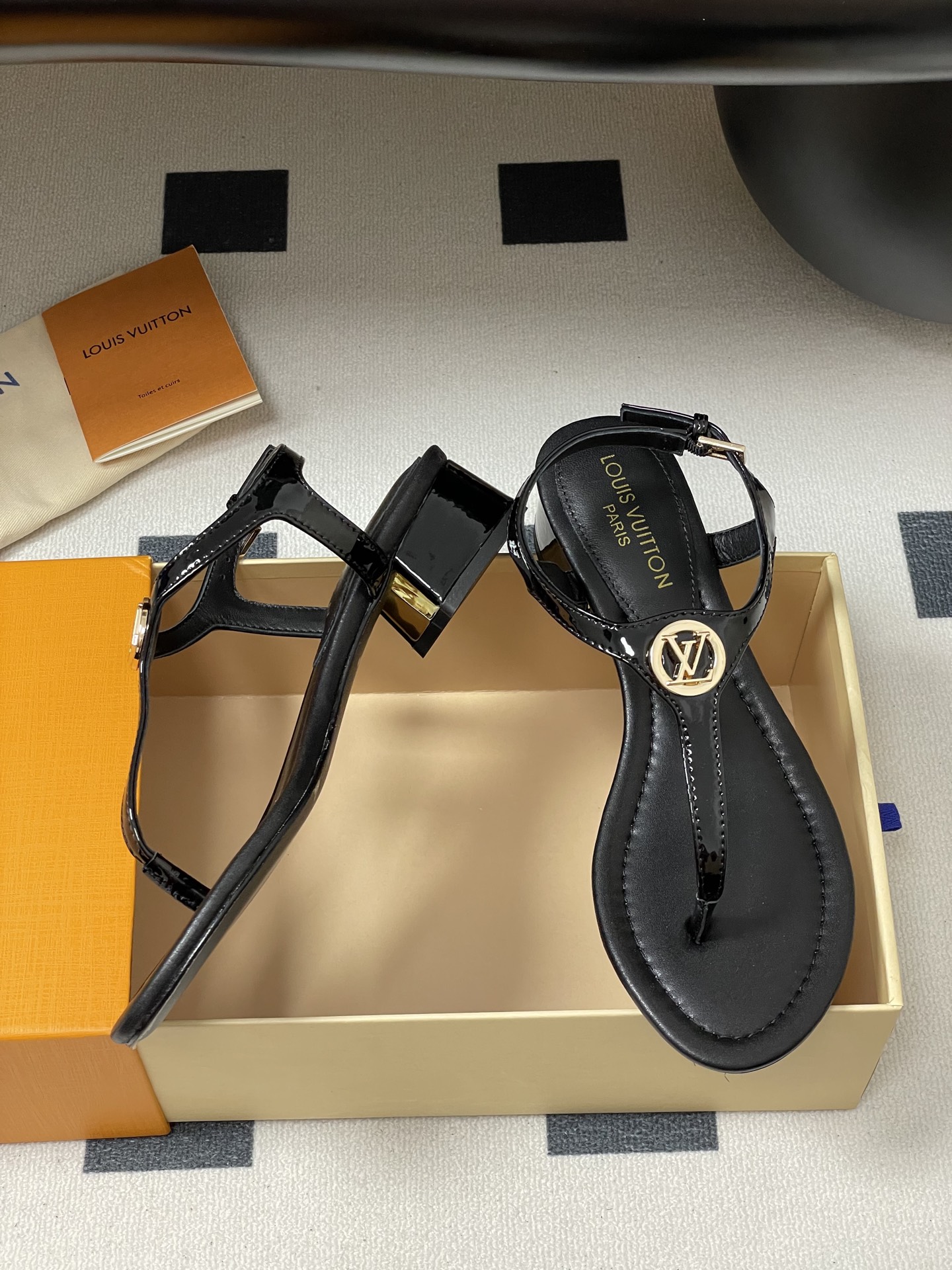 Louis Vuitton Vibe Thong Sandals - Black Leather with Iconic Gold Detailing 7 i1750282123160 6953 0 5