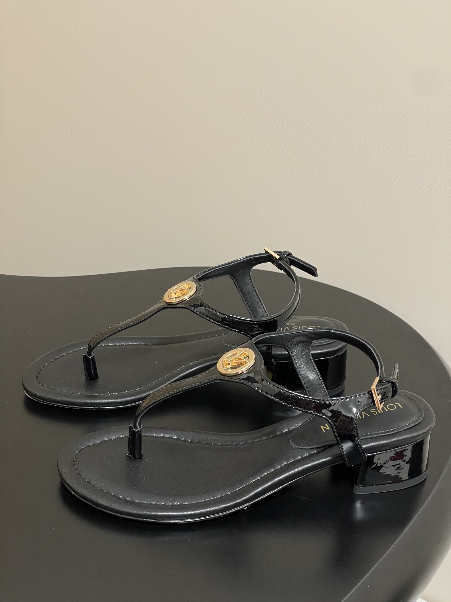 Louis Vuitton Vibe Thong Sandals - Black Leather with Iconic Gold Detailing 4 i1750282126489 7712 0 7