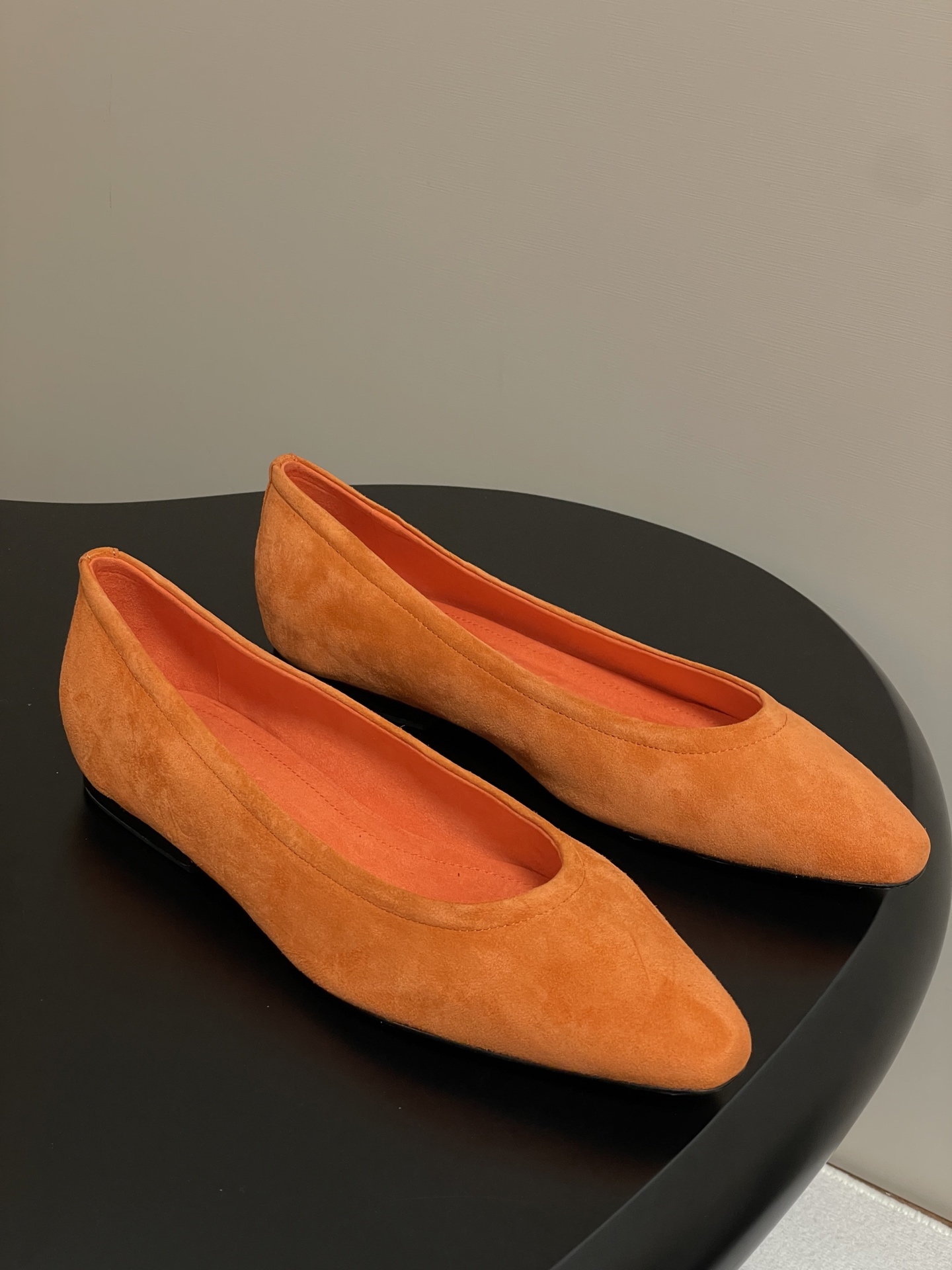 Loro Piana Ballet Shoes: Fine Urban Style with Comfort and Flexibility - 图片 1