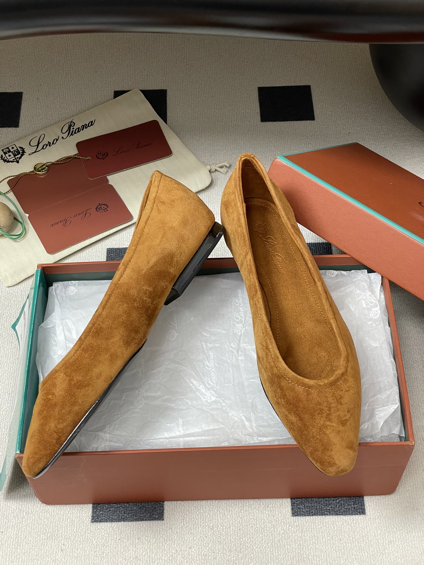 Loro Piana Ballet Shoes: Urban Style in Fine Sheep Leather - 图片 6