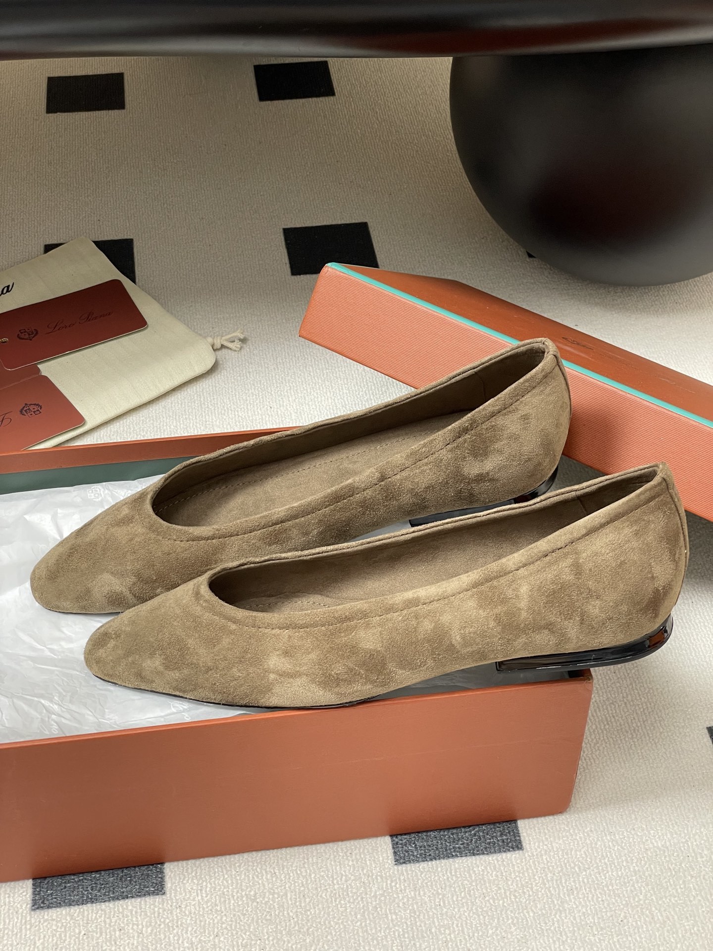 Loro Piana Ballet Shoes: Urban Style in Fine Sheep Leather, Italian Craftsmanship. - 图片 4