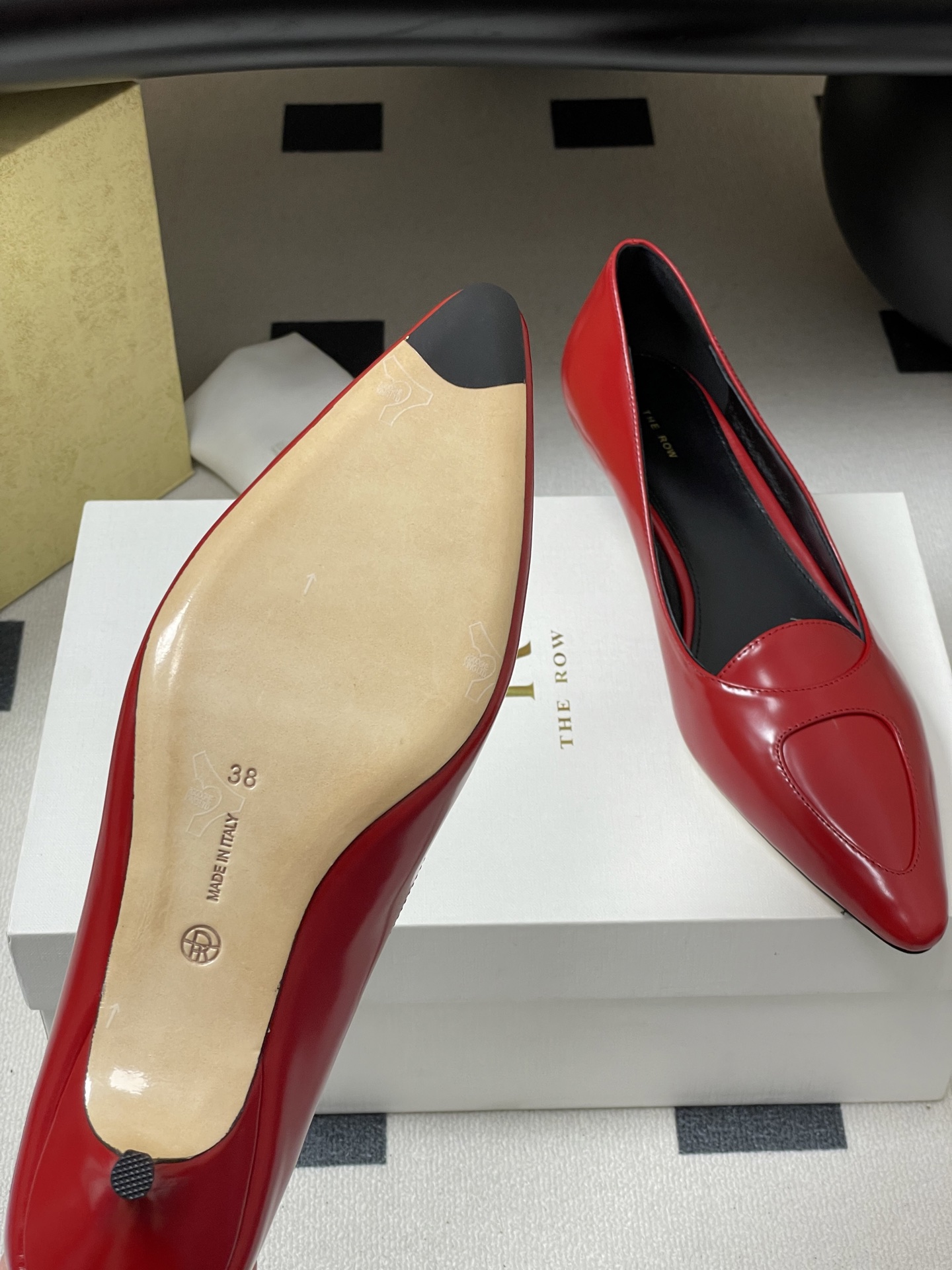 “Summer Purple Pants Cat Shoes: Stylish, Comfortable, and Versatile with Italian Platinum Soles” - 图片 8